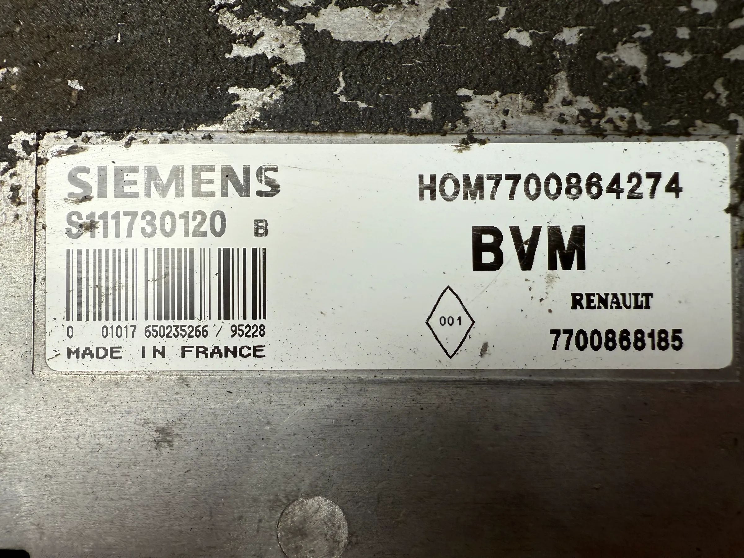 อะไหล่แท้ Renault Clio I B57 1.2 40kW 1996 กล่องควบคุมเครื่องยนต์ HOM7700864274