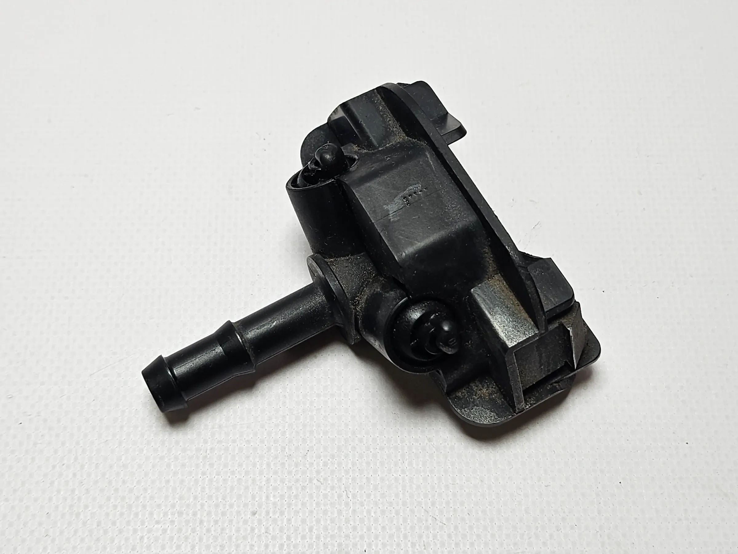 Original Mercedes W210 Classe E Bocal Limpeza Farol Esquerdo 2108600647