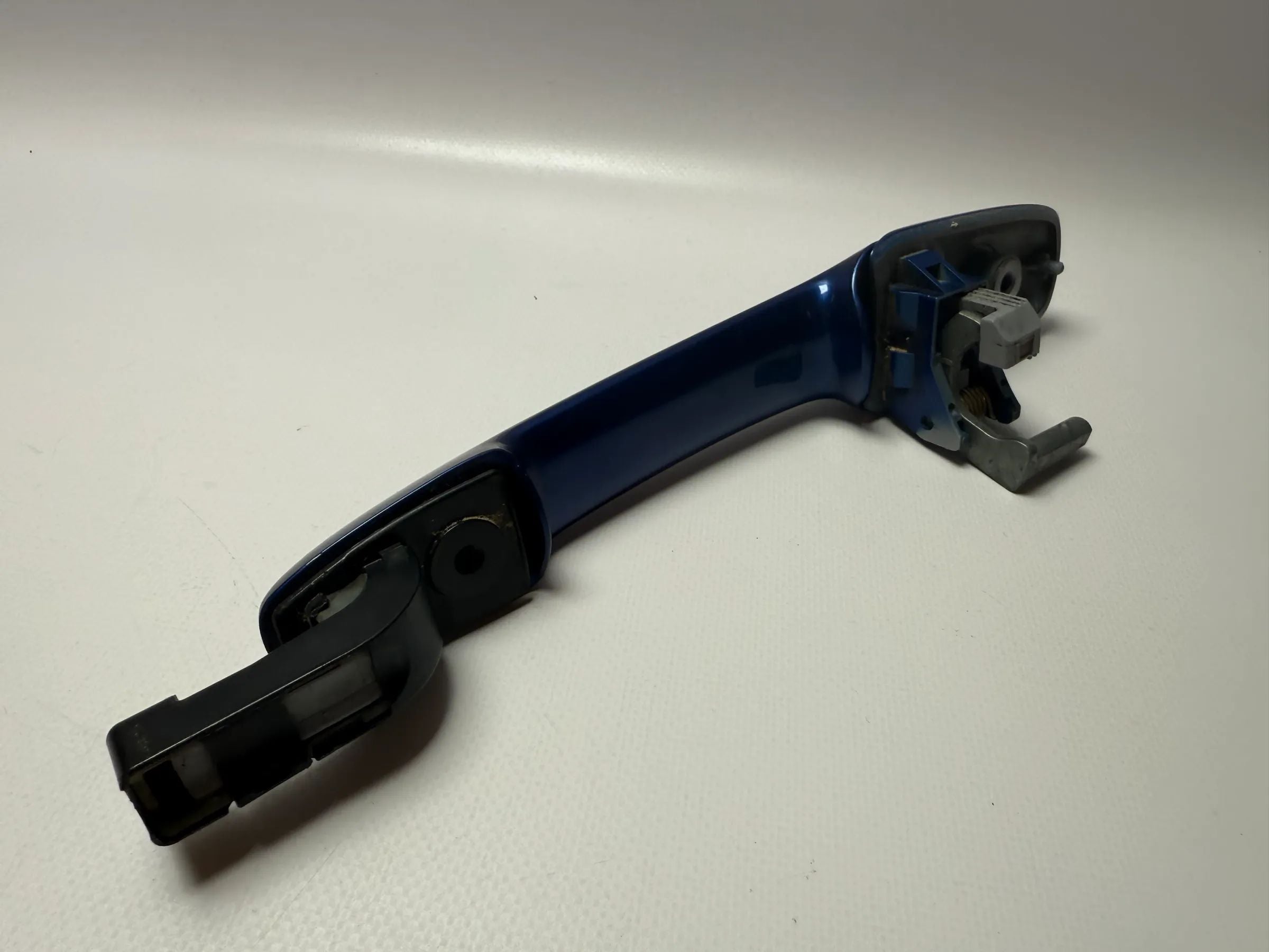 Peça Original Mazda 6 Punho da Porta Traseira Esquerda Azul GJ6L