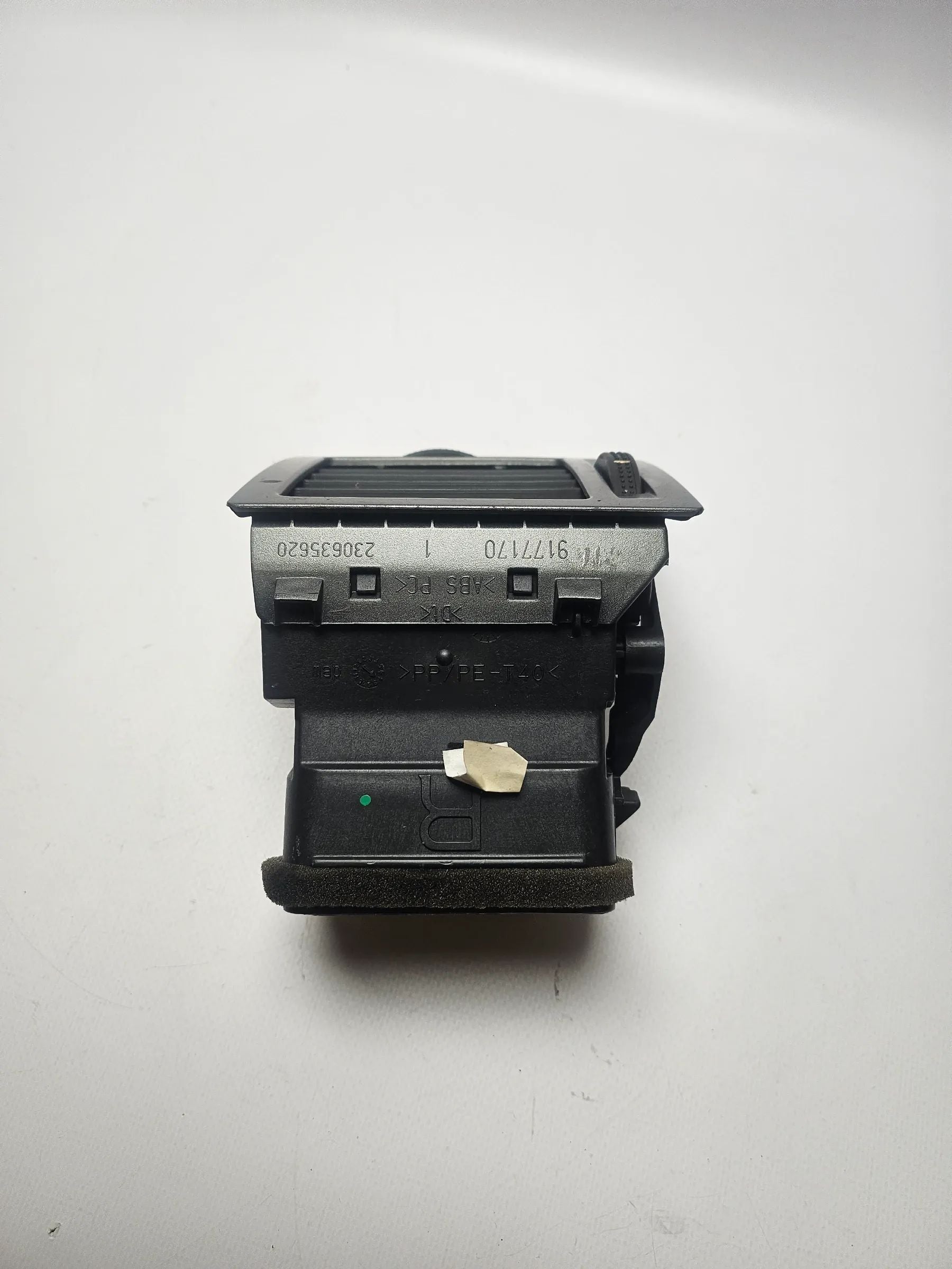 Оригинальная правая сопловая форсунка воздуха OPEL VECTRA C CARAVAN 2.2 DIRECT 9177170