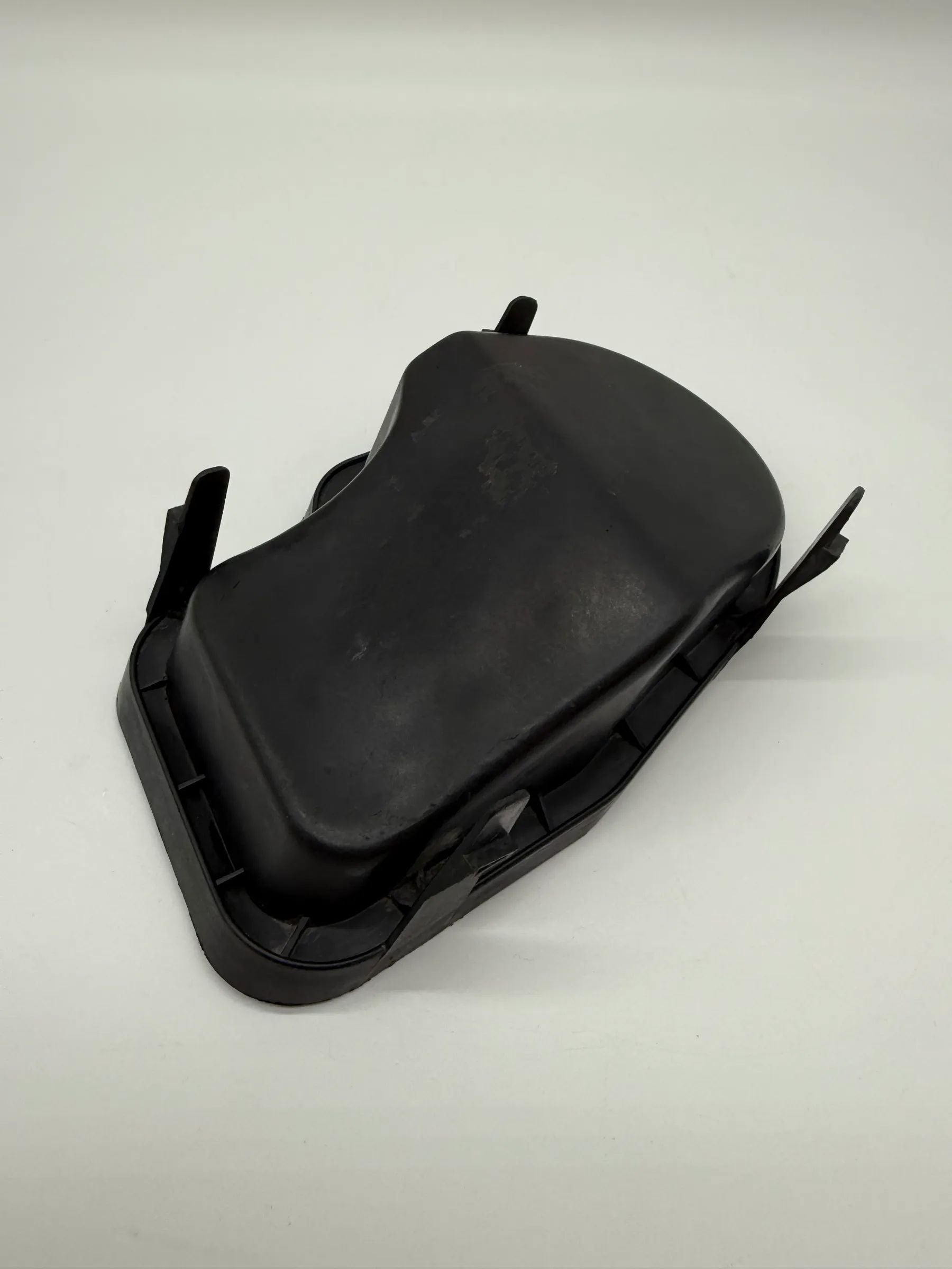 Ford Focus 2002 Right Headlight Cover 304311157R OLT6657 