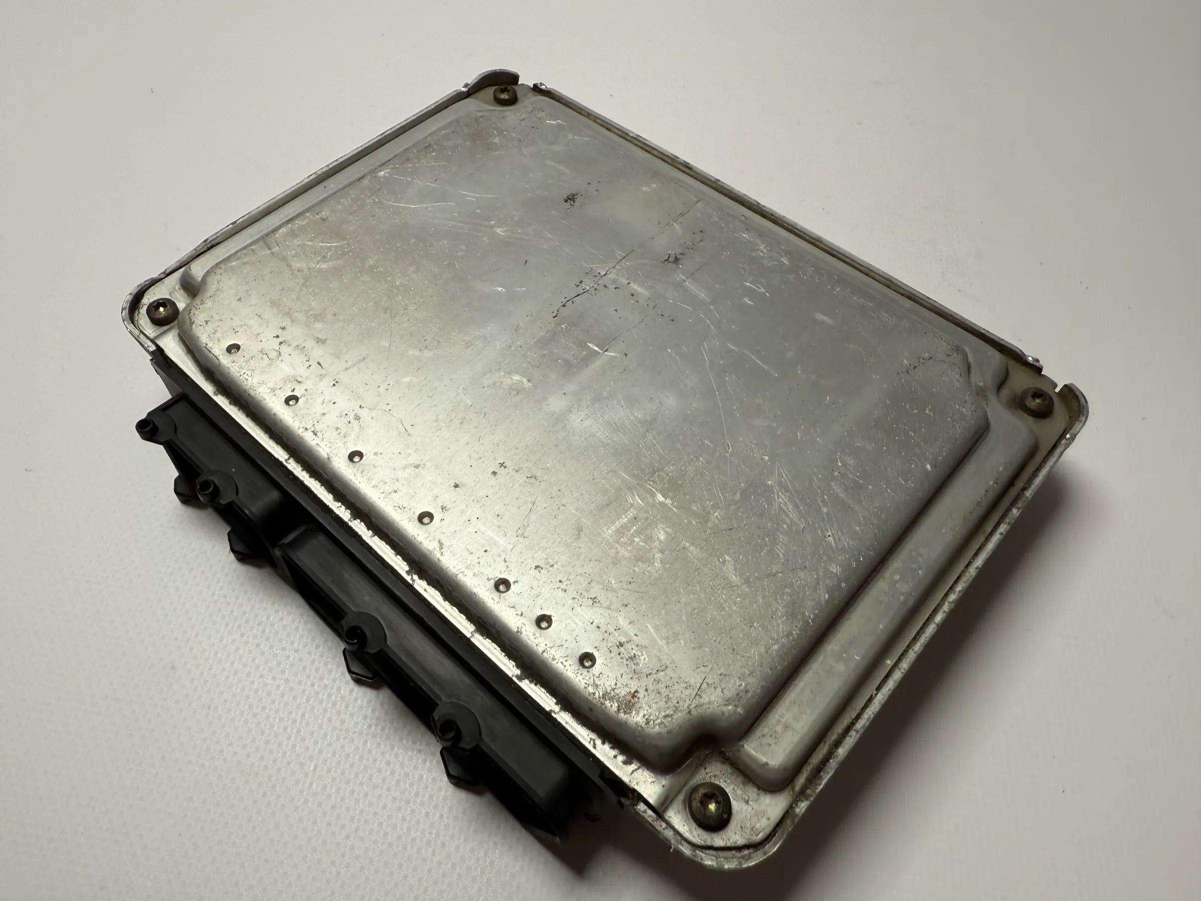 อะไหล่แท้ VW Golf IV 1.4 กล่องควบคุมเครื่องยนต์ ECU 036906032D / 0261206826