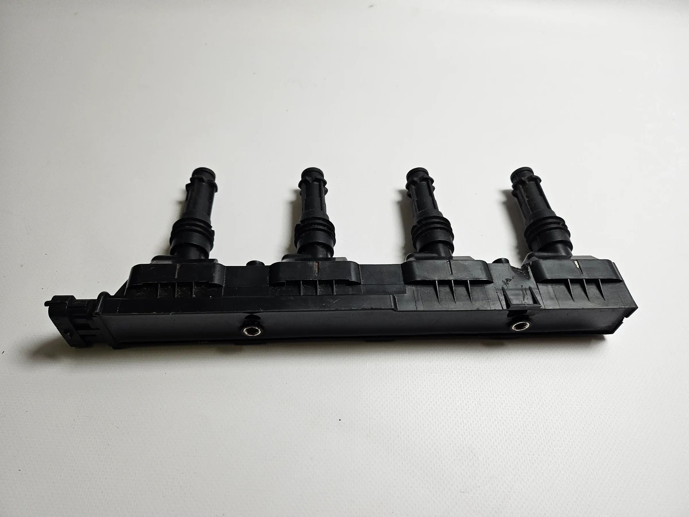 Oryginalna cewka zapłonowa HERTH+BUSS do Corsa B, C Astra G 1,2 16V 19050028