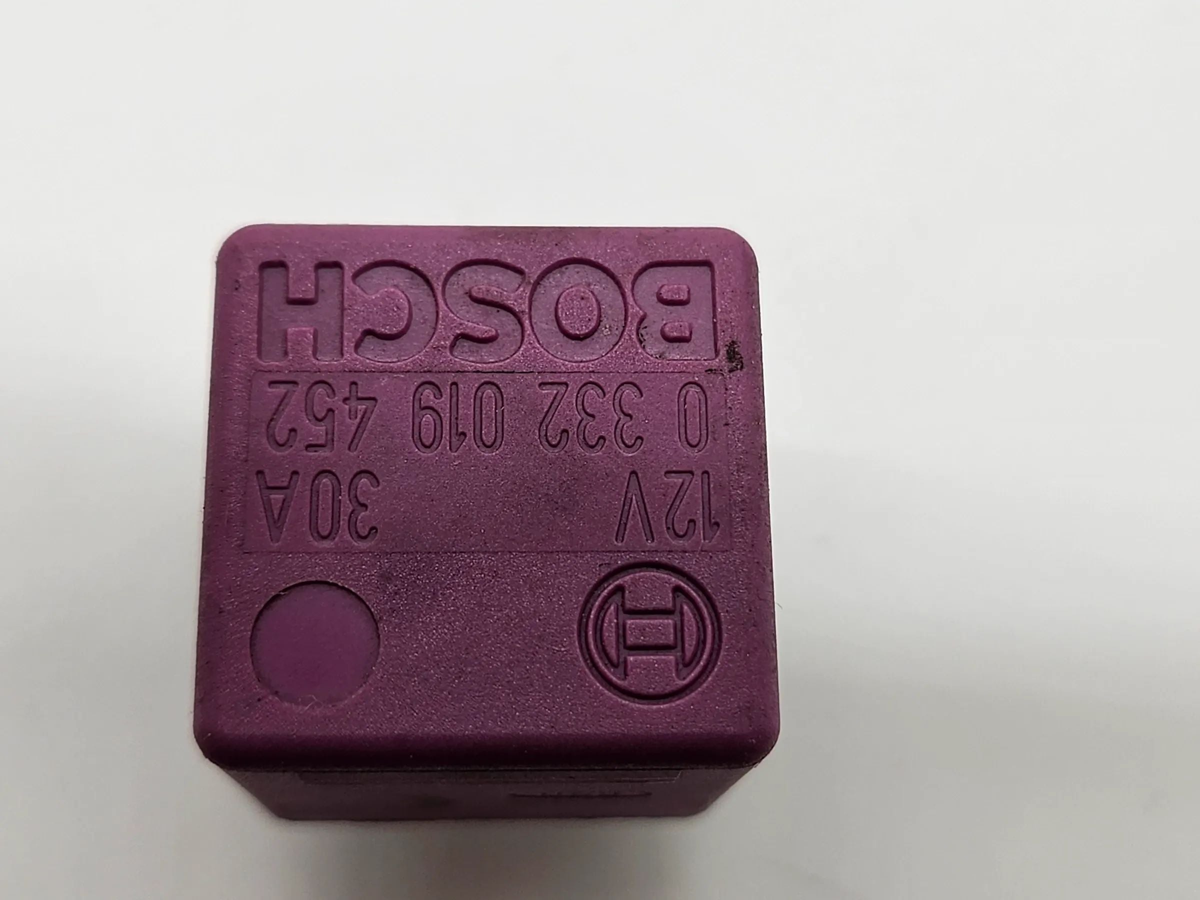 Оригинальное реле топливного насоса Opel Corsa C Meriva A фиолетовое 90464759 Auto-veritas