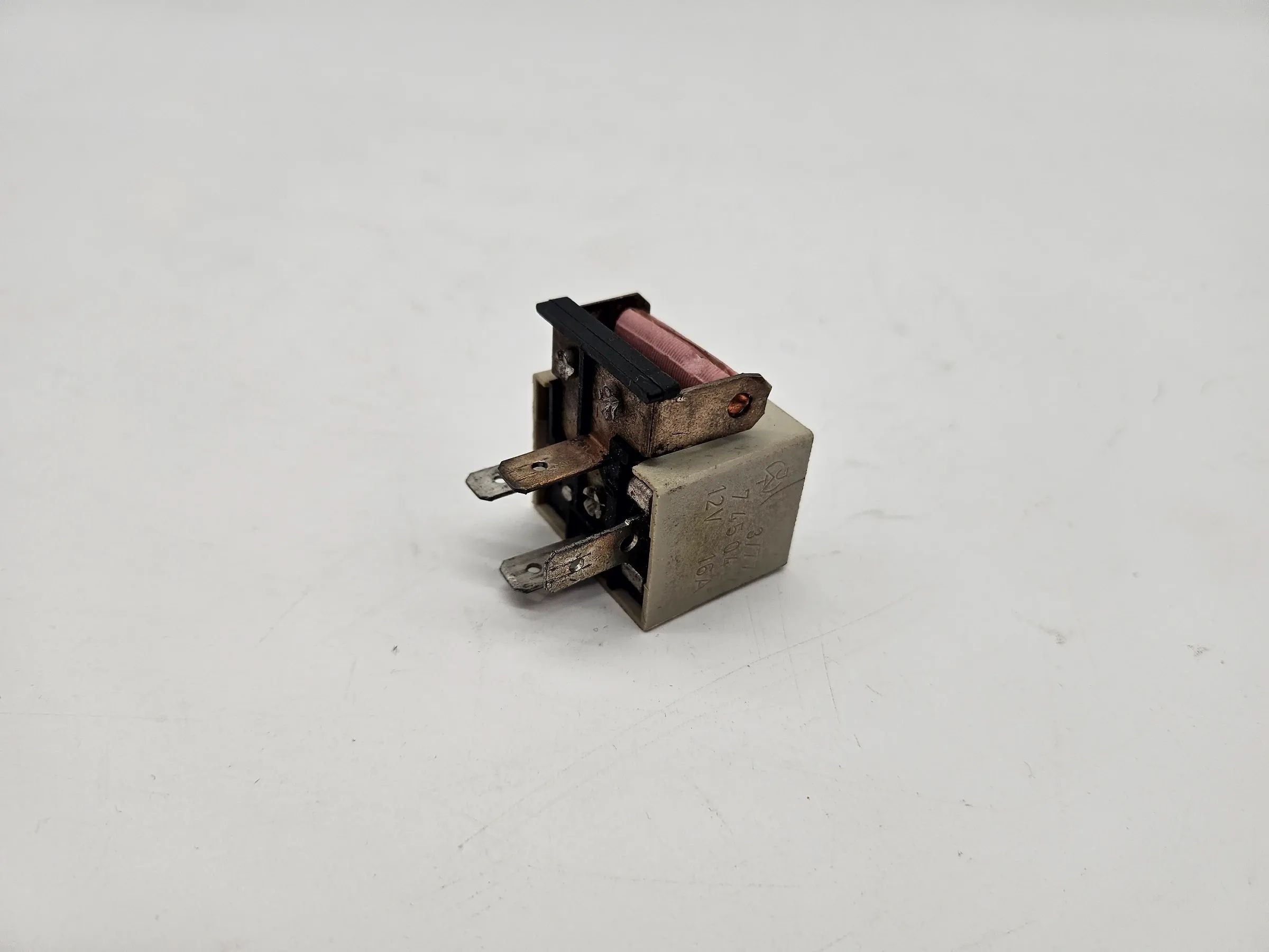 Original Relay Vintage Opel Porsche VW 3/77 74504 12V 16A 