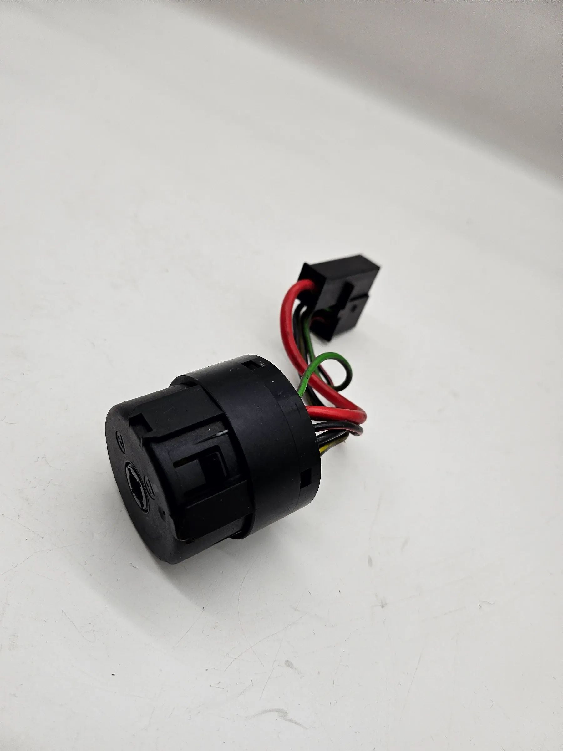 Fecho de Ignição Original Mercedes W638 Vito Sprinter 901 A0005458108