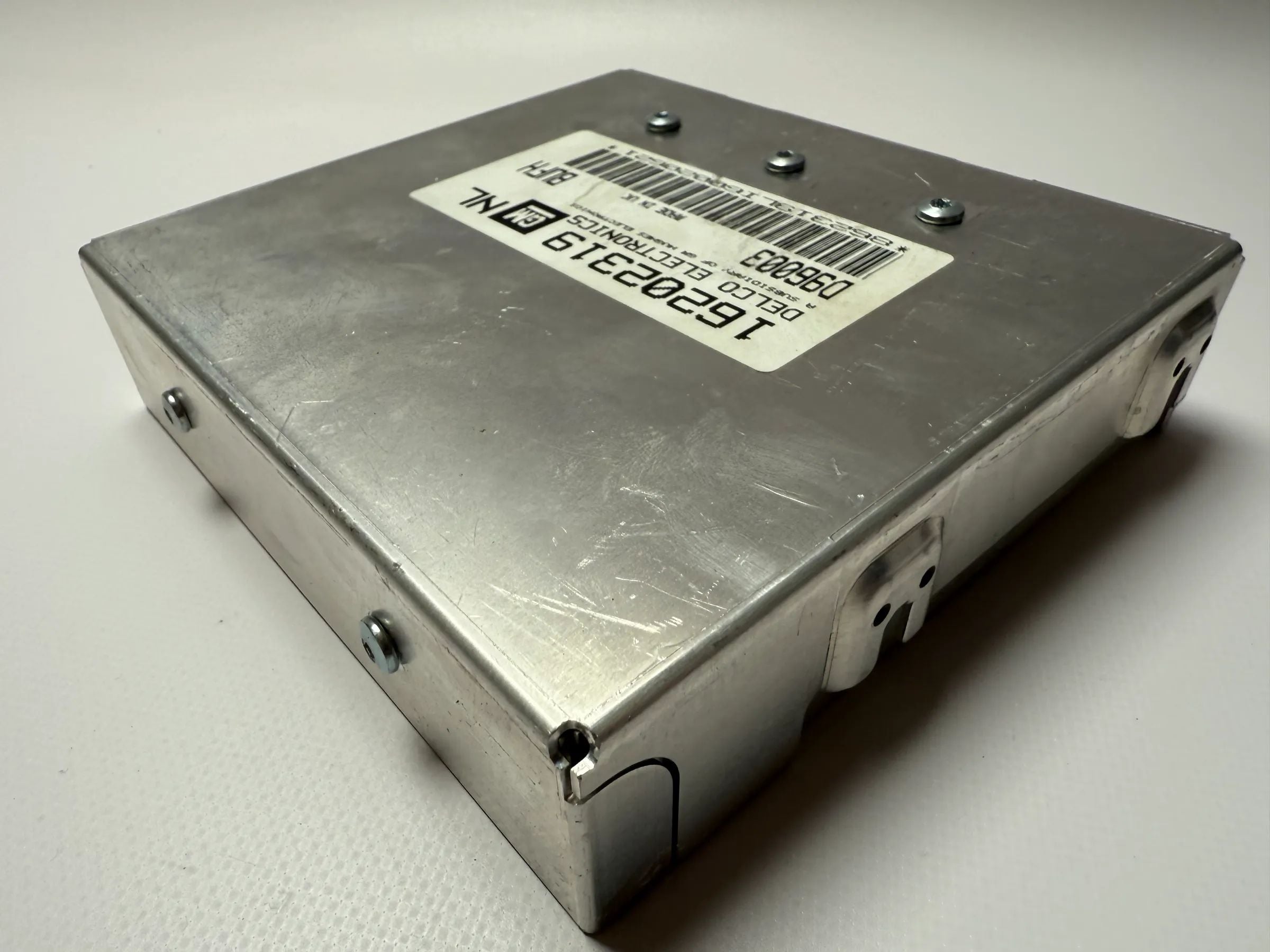 Оригинальный блок управления двигателем Opel Vectra B 1.6 дизель 16202319 NL / D96003