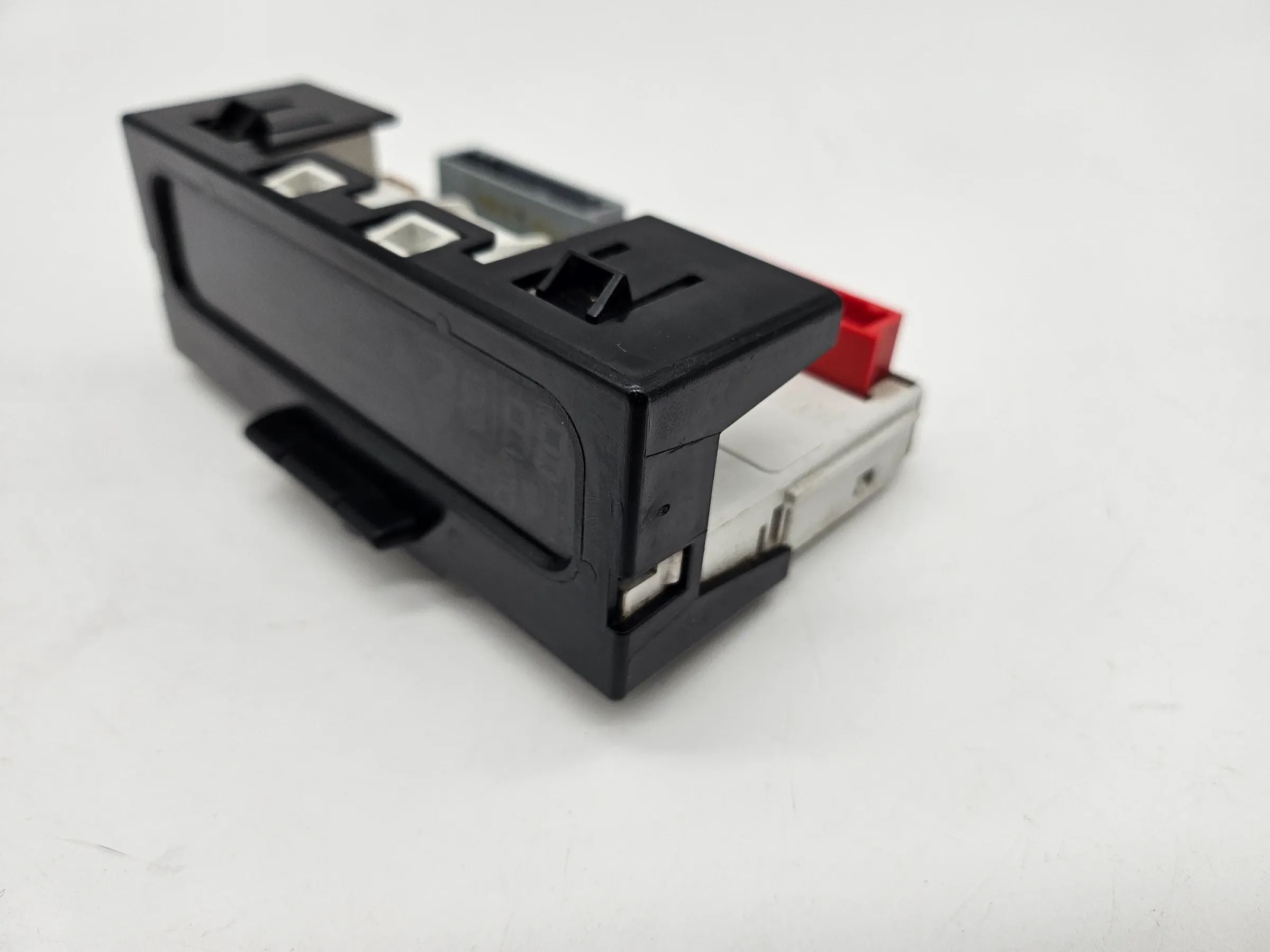 Оригинальный дисплей информационный RENAULT CLIO II 1.2 16V P8200028364A