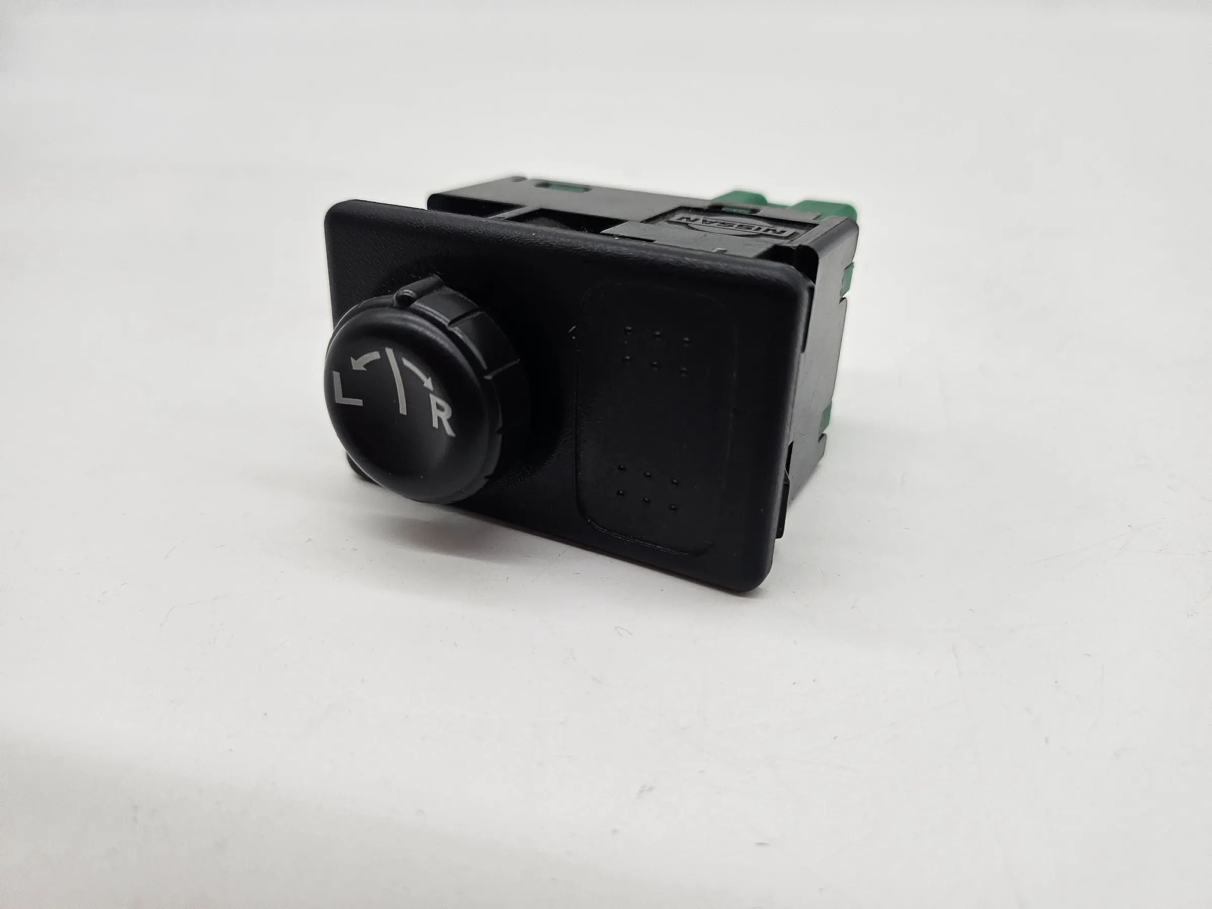 Originele NISSAN Primera P12 Stationwagen Handgeschakelde Spiegelverstelling