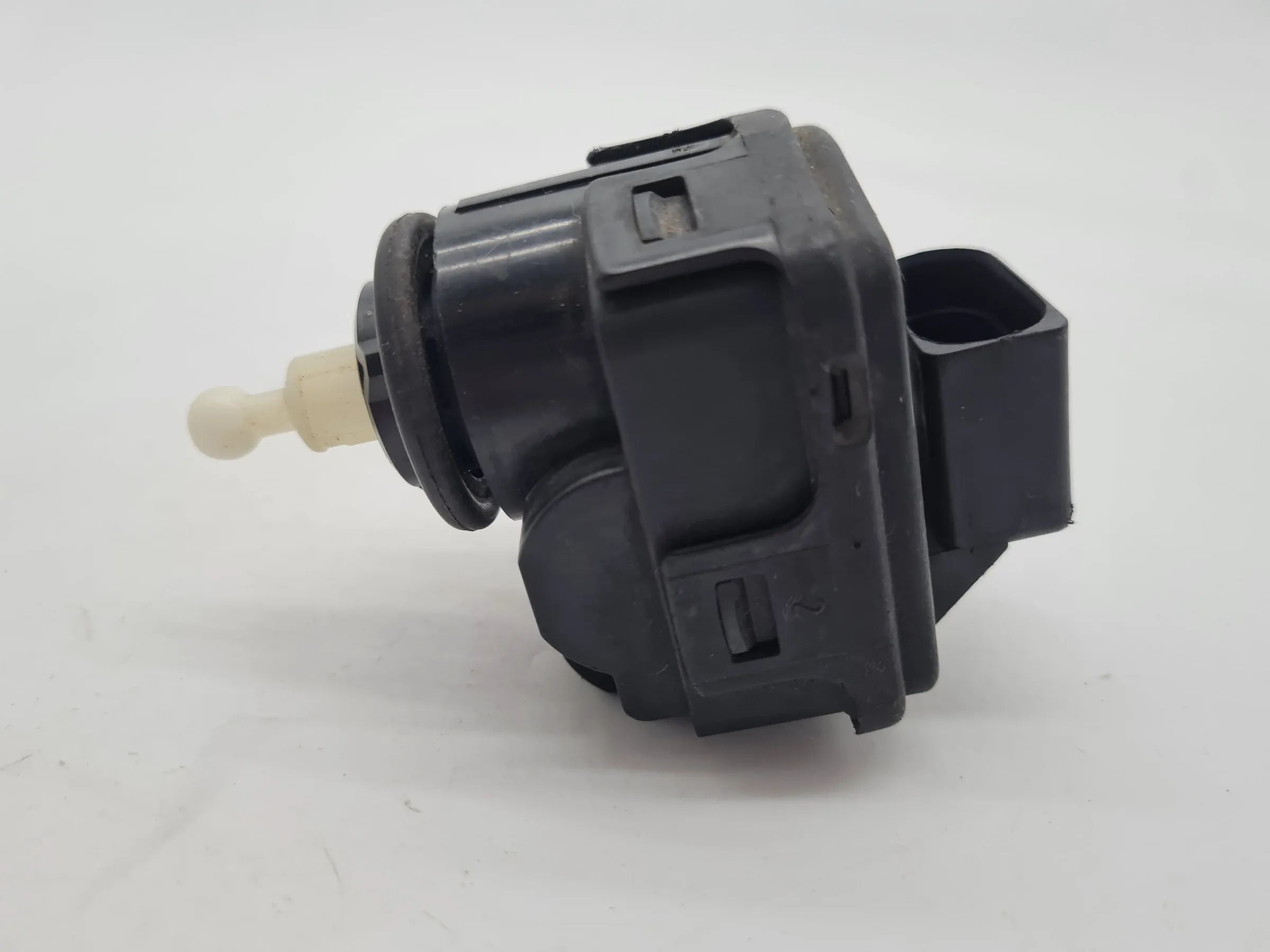 Original Audi A3 (8L) Scheinwerfer Stellmotor LWR L/R 8L0941295