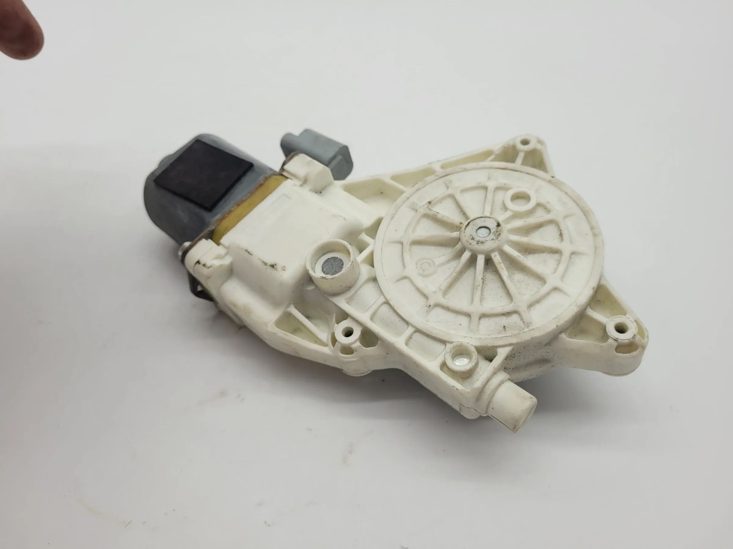 Original Nissan Micra III 3 (K12) Fensterhebermotor Links Vorne 0130822202