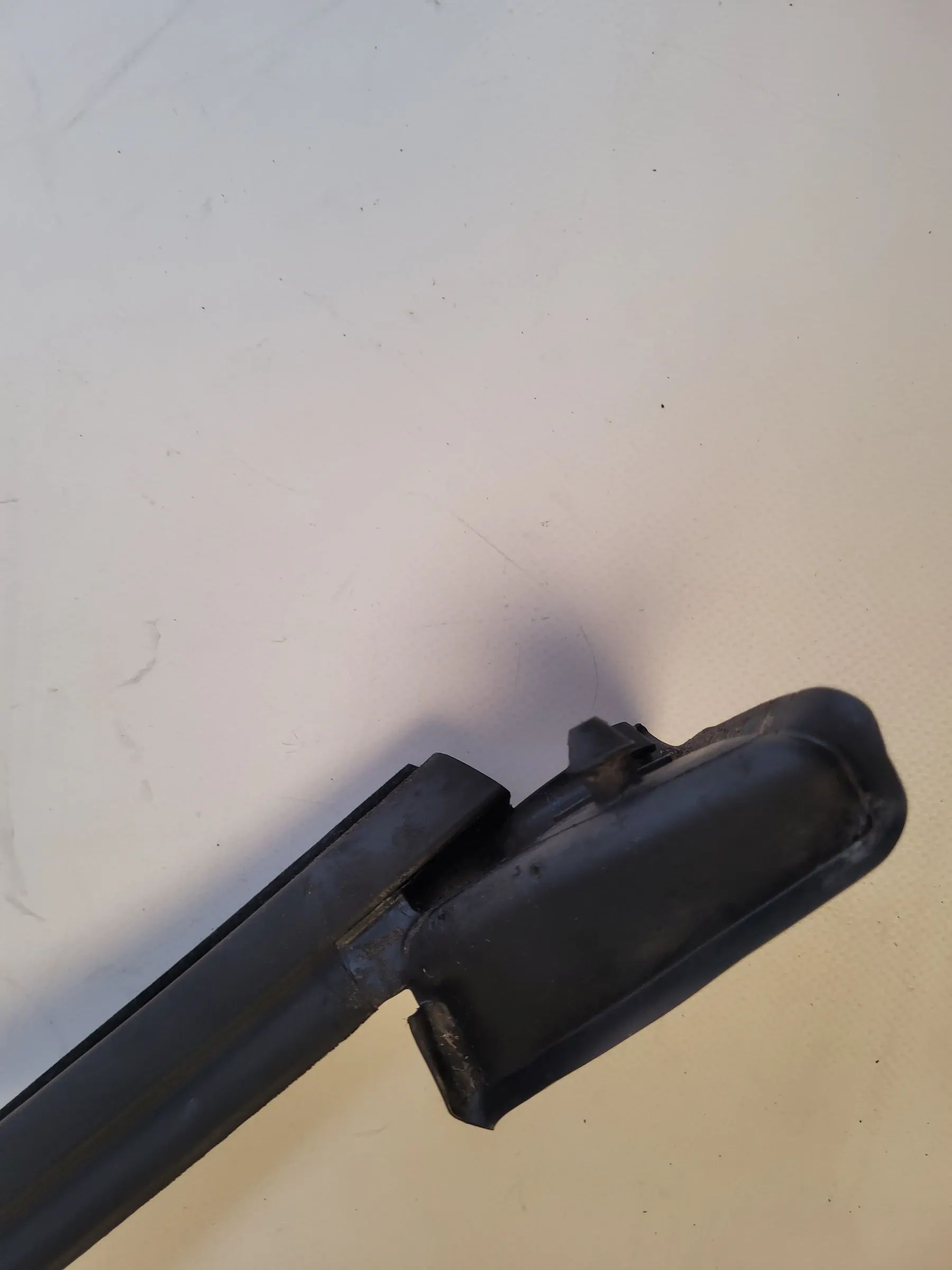Original Audi A4 (8E/B6/B7) Tür Fenster Dichtung Rechts Vorne 8E0837440