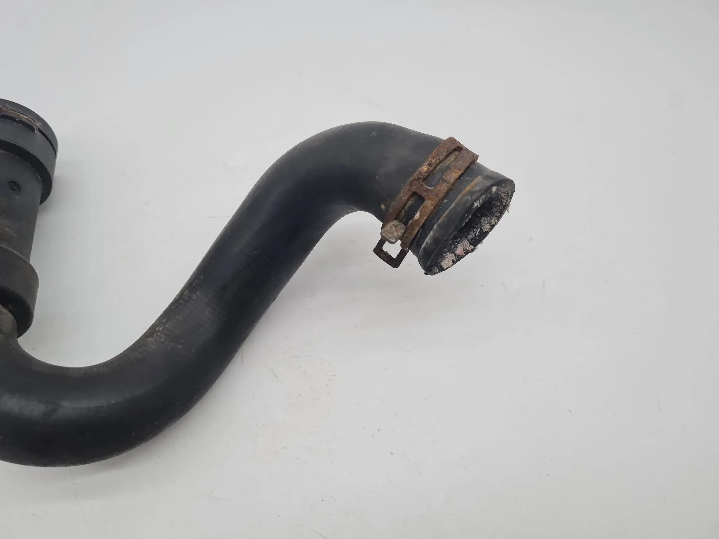 Original Audi A6 (4B2/4B4) 2.4 V6 Kühlerschlauch Kühlwasser 4B0121049