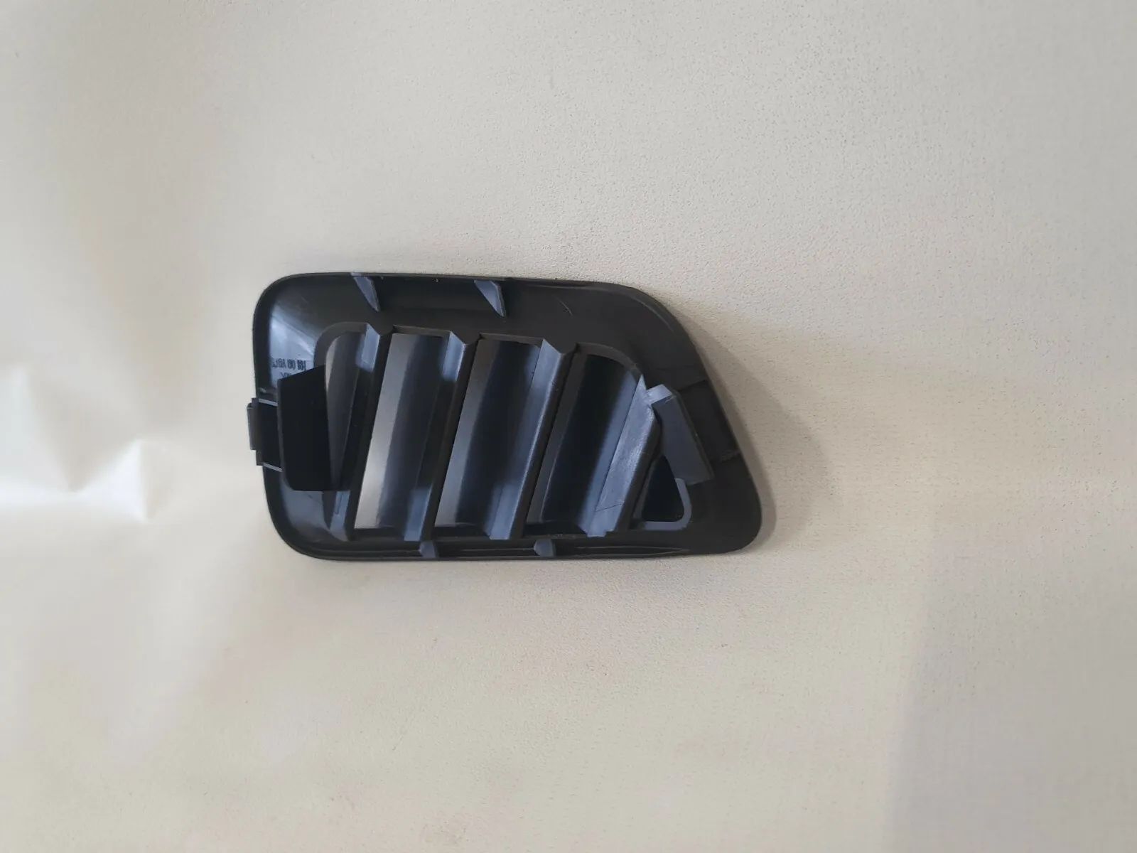 original GJ6A60161 Mazda 6 02-08 grade de ventilação direita