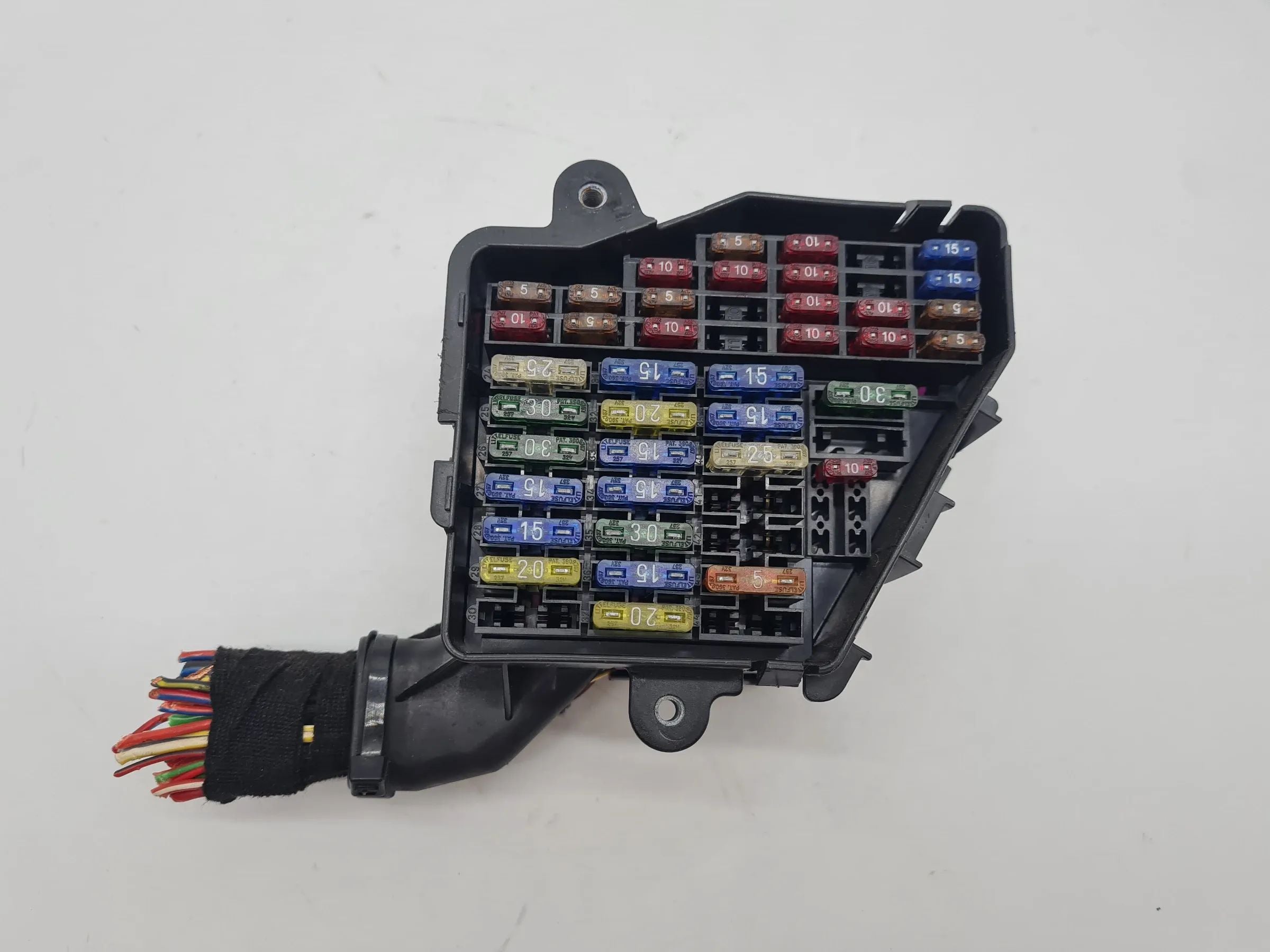 Original Audi A6 (4B2/4B4) Sicherungskasten Steuergerät mit Deckel 8D1941824