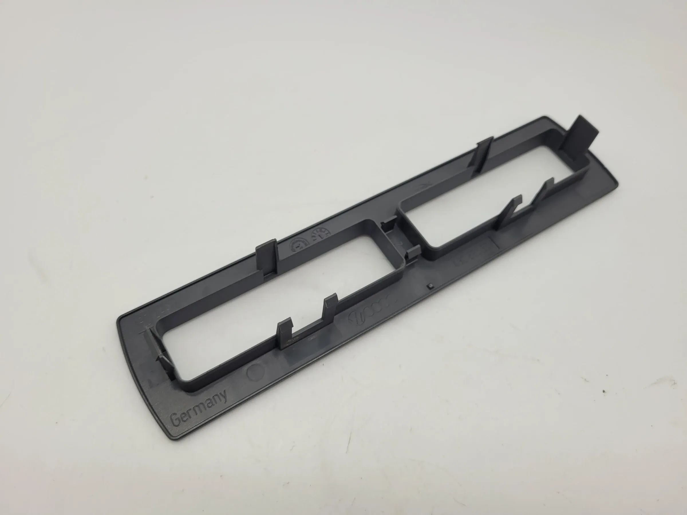 Original Audi A6 (4B2/4B4) Abdeckung Blende Getränkehalter 4B0885607