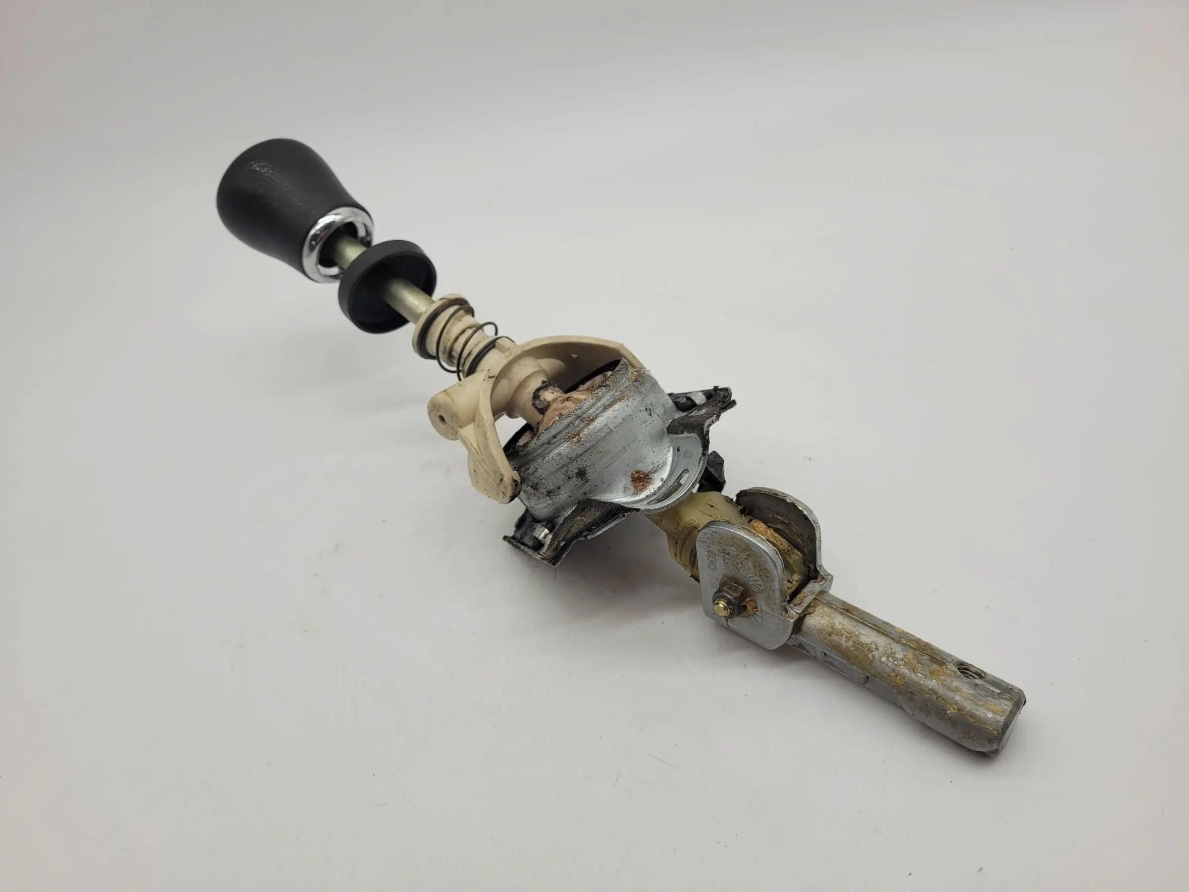 Original Audi A6 (4B2/4B4) Schaltbetätigung Schaltgehäuse 8D0711159A