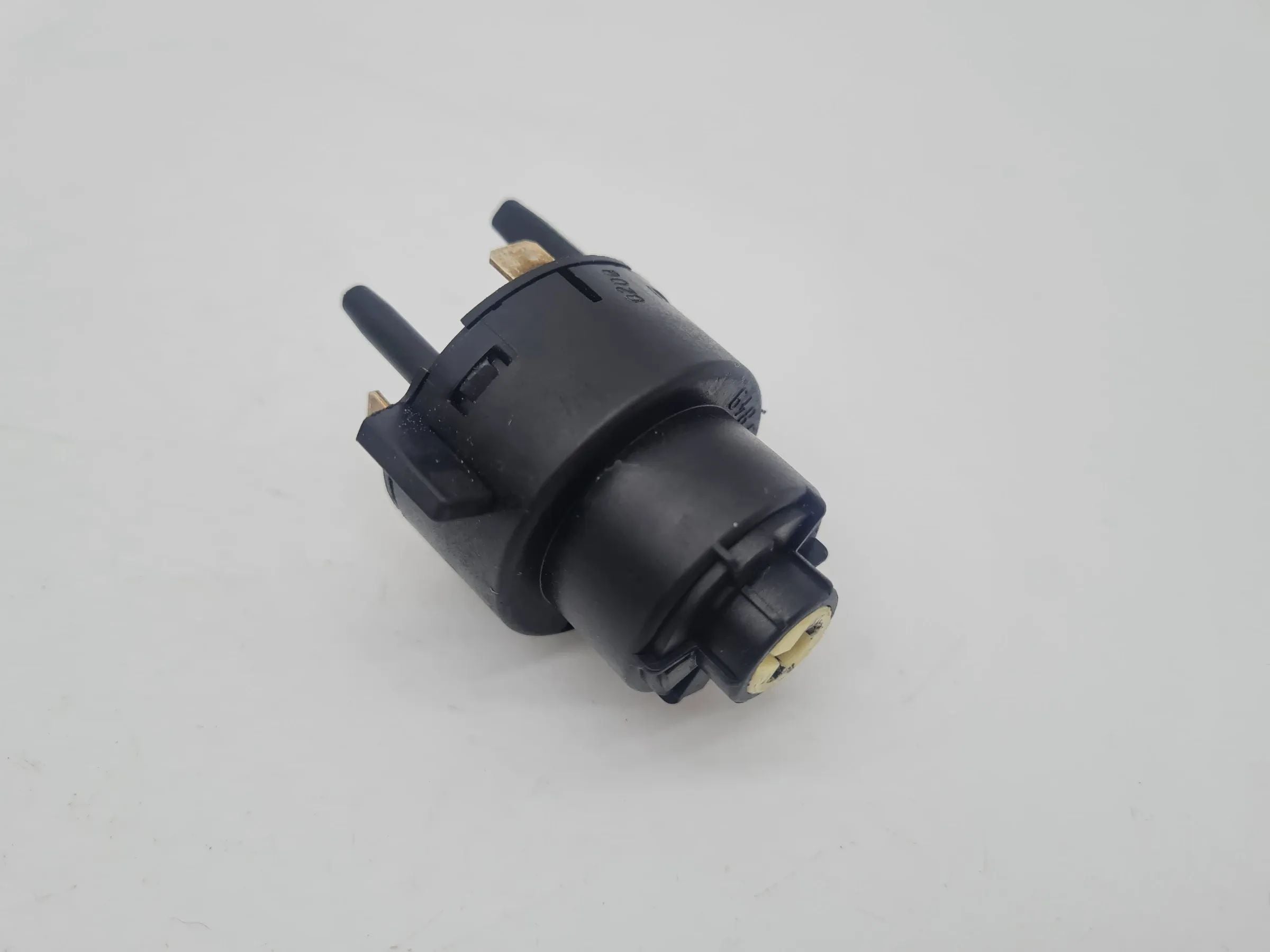 Original Audi A6 (4B2/4B4) Zündschalter Schalter 4A0905849