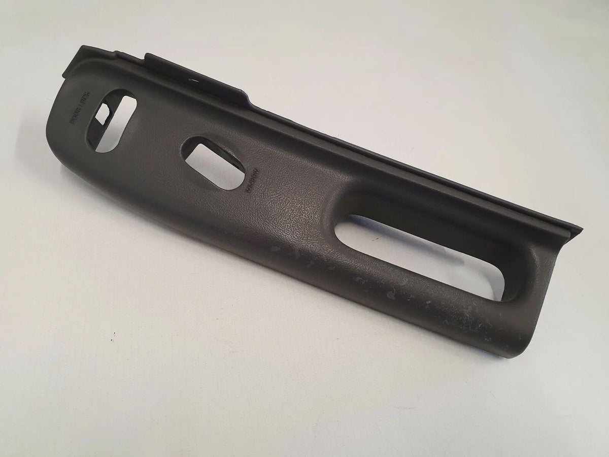Ford Explorer U2 trim XL24 14B132 BAW window switch right K28 