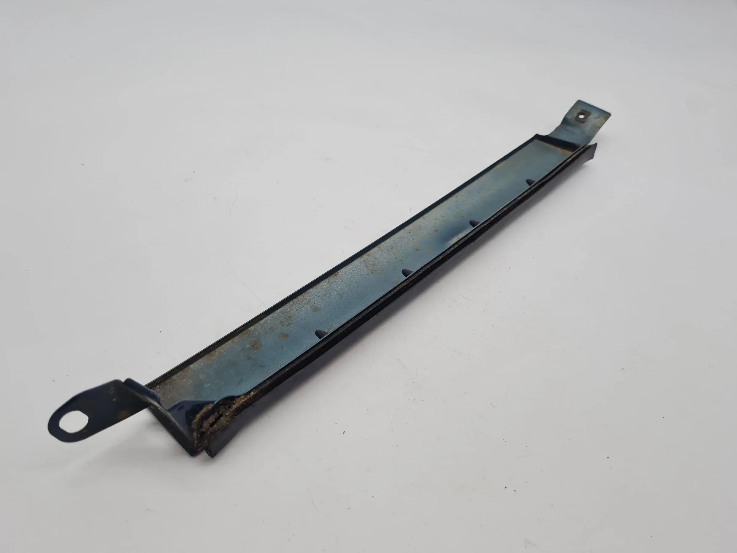 Original Mercedes-Benz E-Klasse (124) Scheinwerfer Blende Grün Links (440-1108)