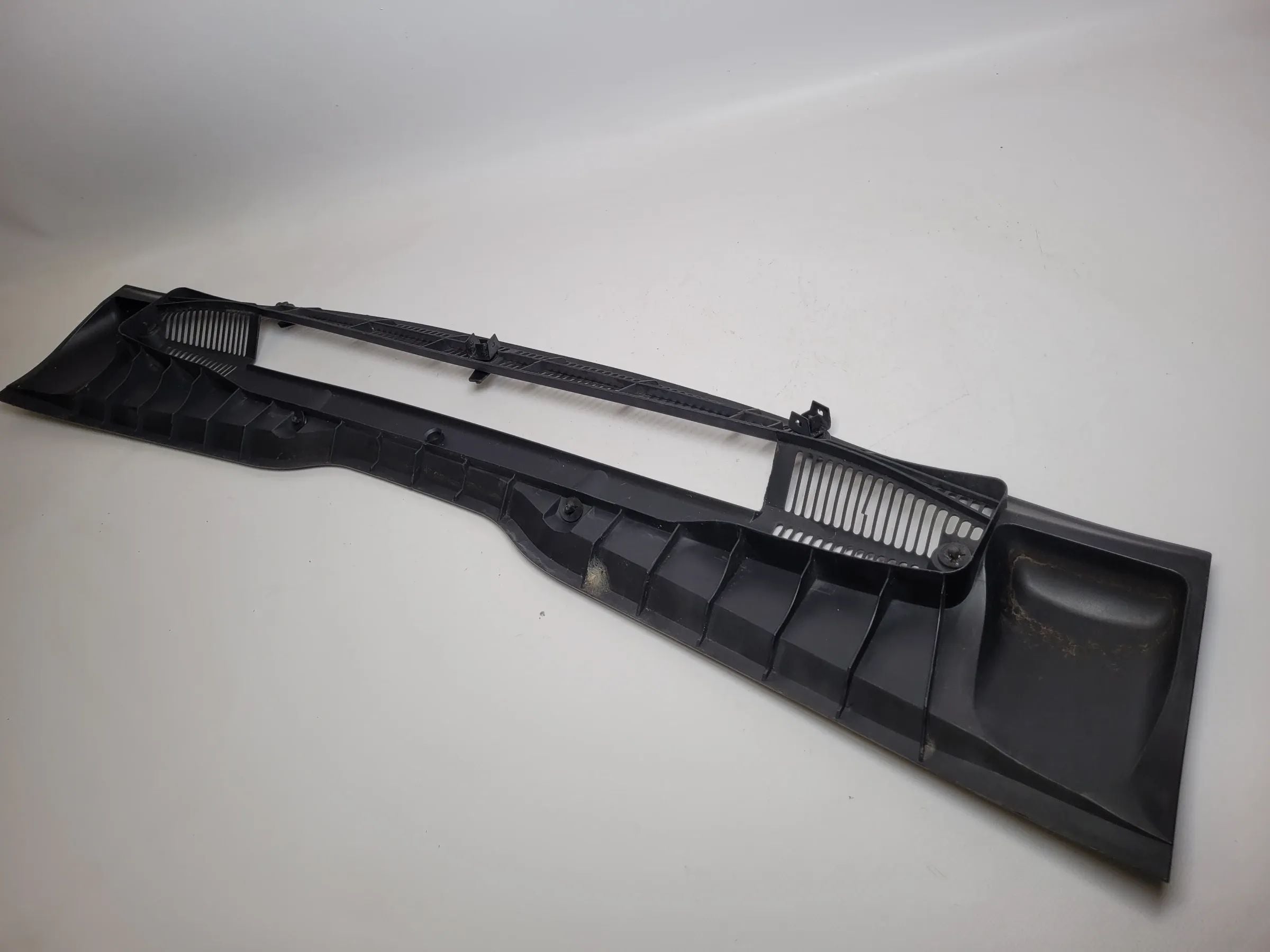 Original BMW X5 (E53) Windlauf Abdeckung 64.31-8409048