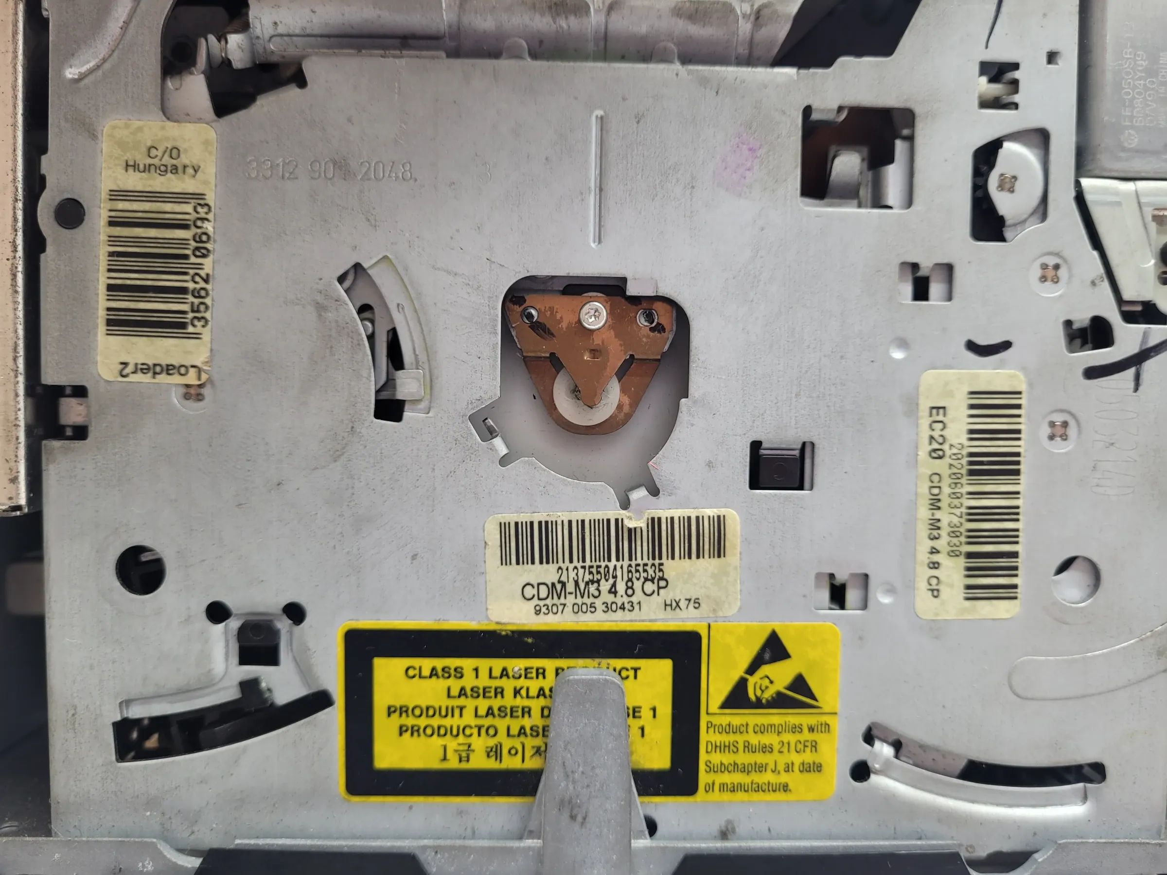Original Mercedes-Benz C-Klasse (W203) CD-Radio Autoradio A2038204685