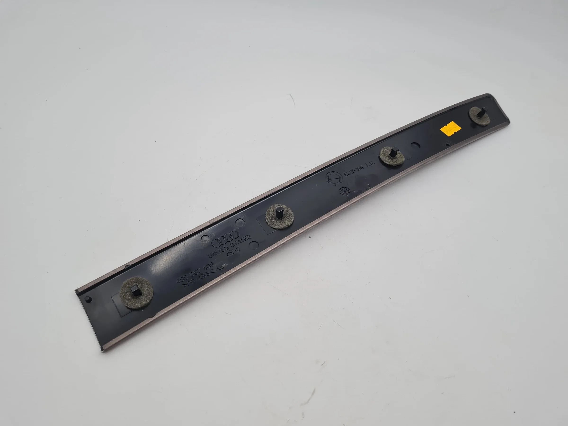 Original Audi A6 (4B2/4B4) Zierleiste Dekorleiste Tür Vorne Links 4B0867409