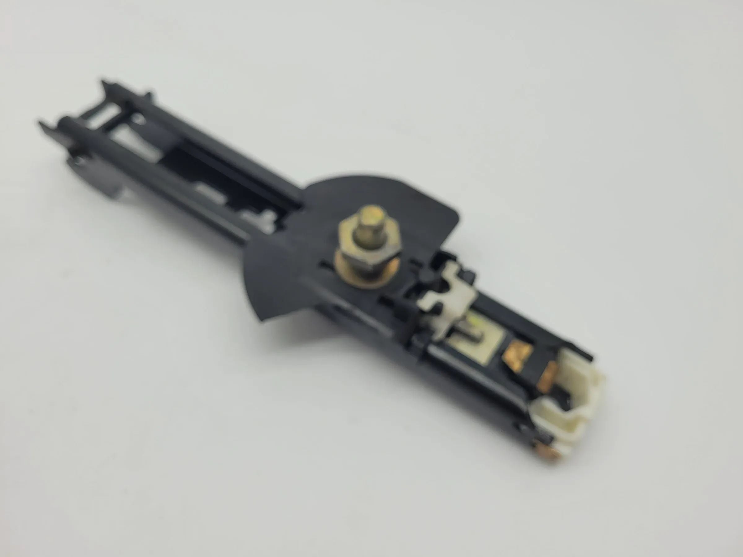 Original Audi A6 Gurtversteller Höhenverstellung Vorne Rechts 4A0857833D