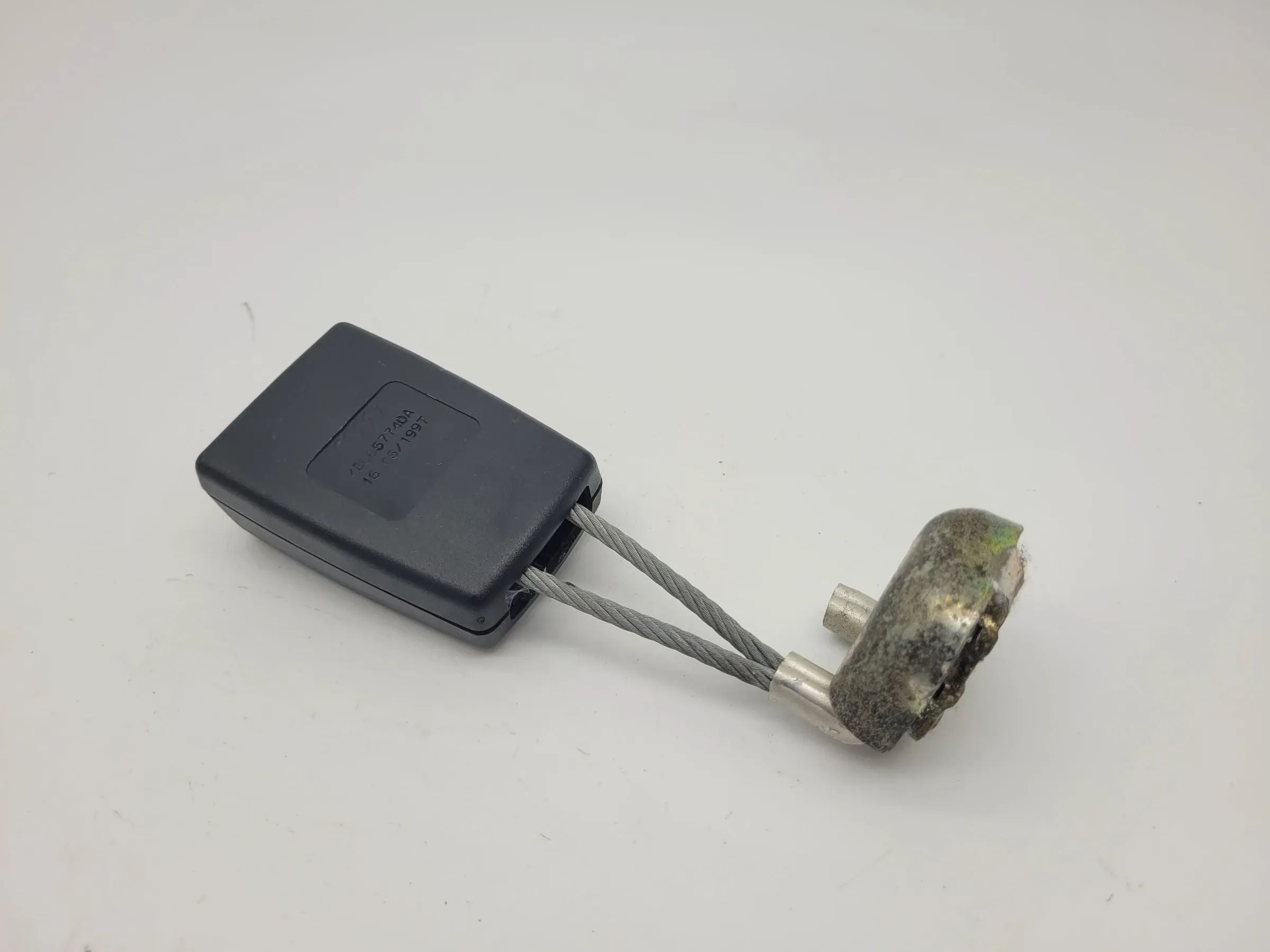Original Audi A6 (4B2/4B4) Gurtschloss Gurt Hinten Rechts 4B0857740A