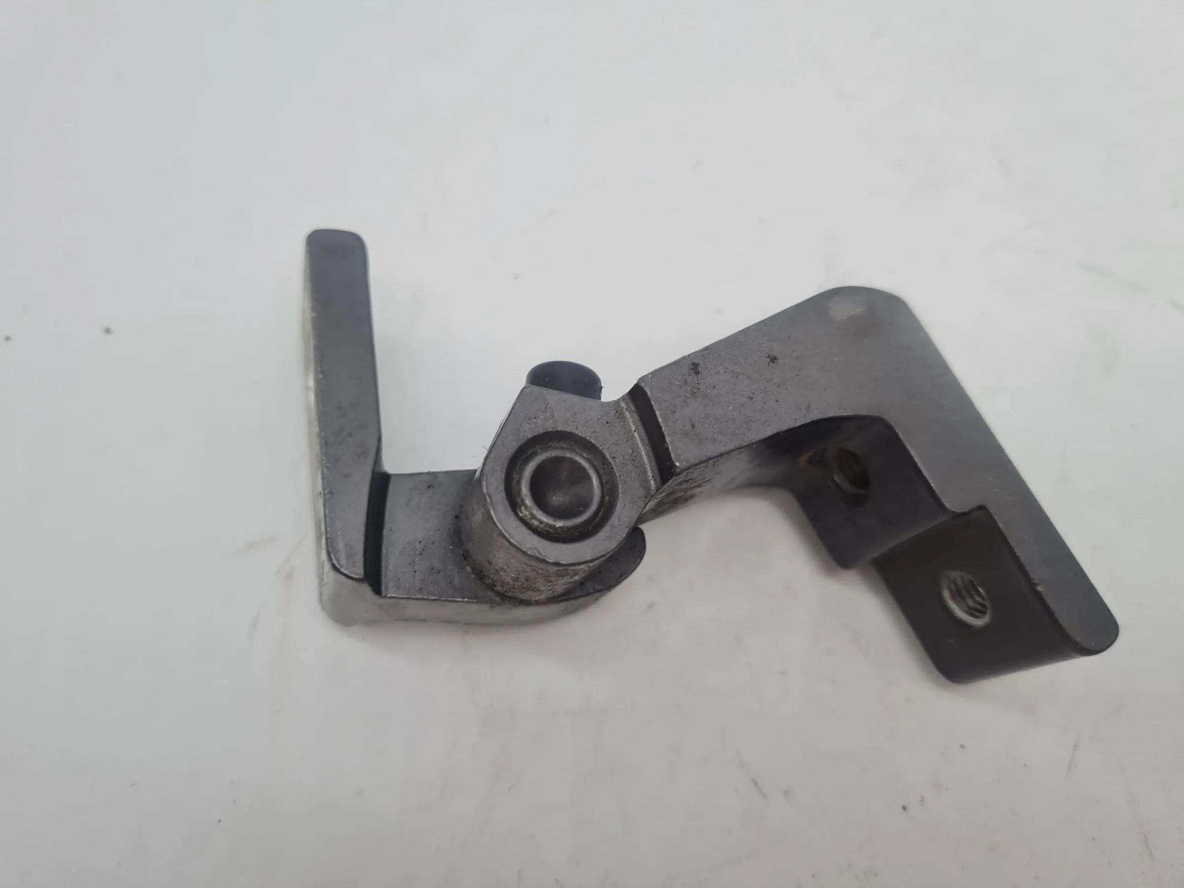 Original Audi A6 (4B2/4B4) Türscharnier Satz Set Hinten Links 4B0833411E