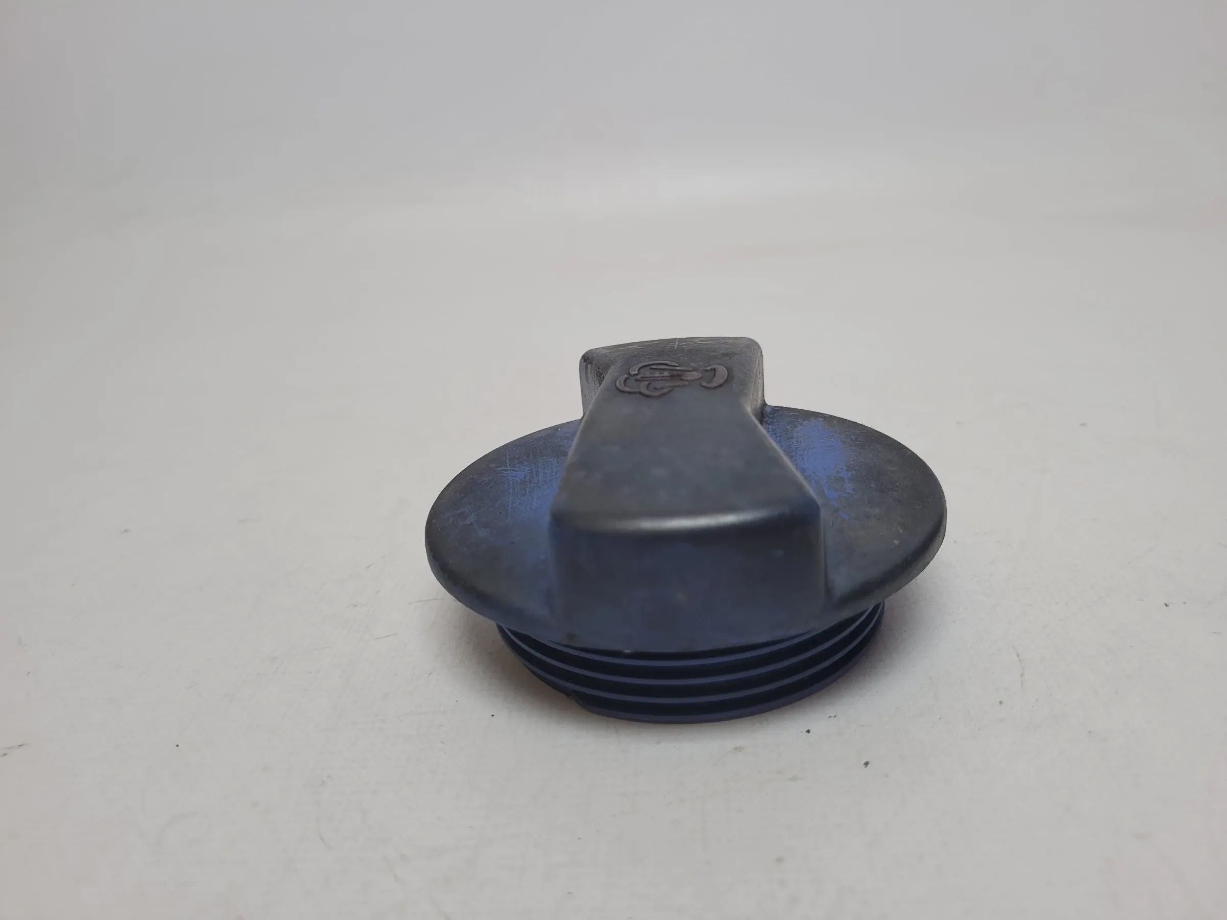 Original Audi A6 (4B2/4B4) Verschlussdeckel Ausgleichbehälter 1J0121321A