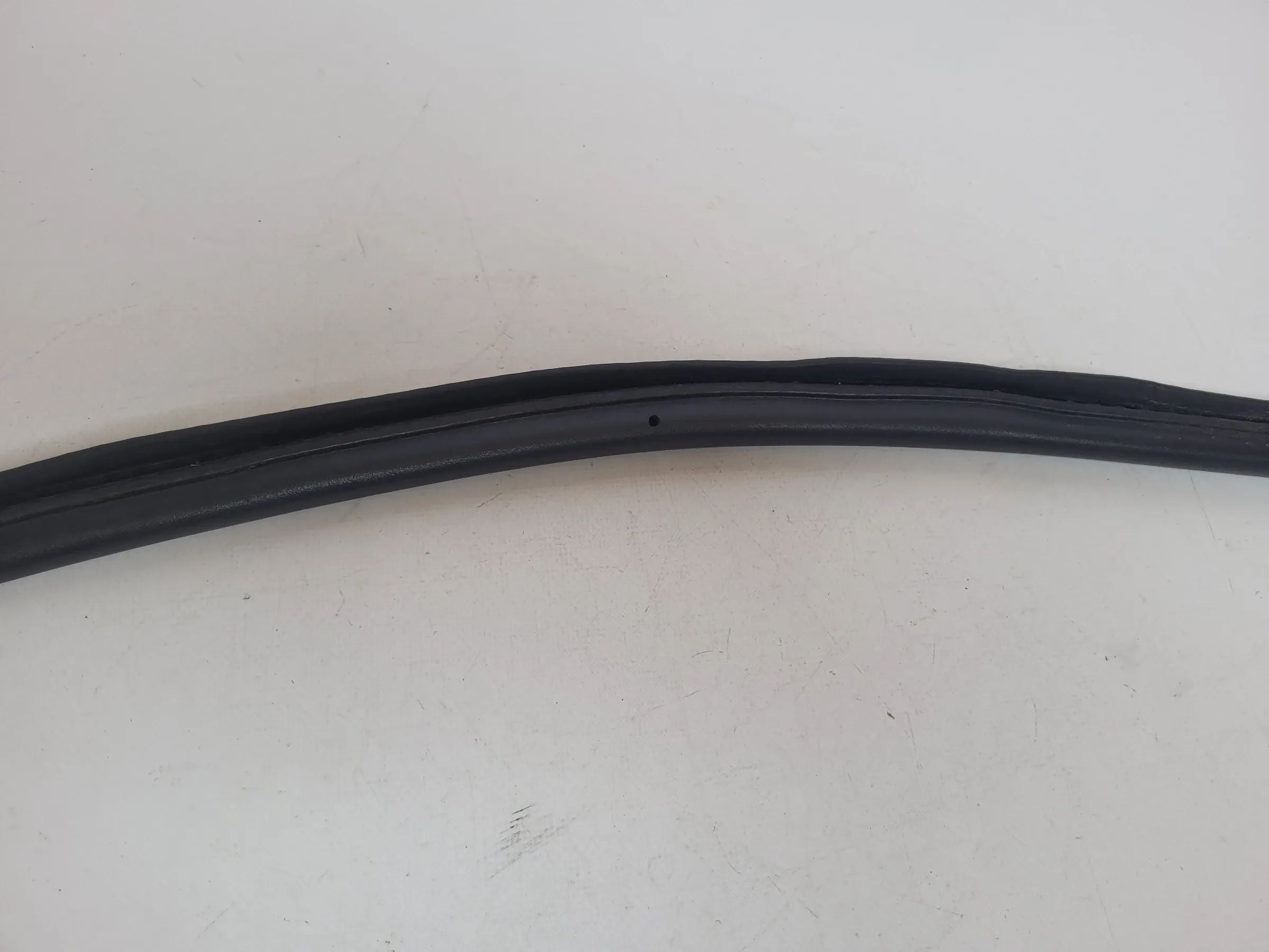 Original Audi A6 (4B2/4B4) Dichtung Abdeckung Wasserkasten Batterie (4B1819447)
