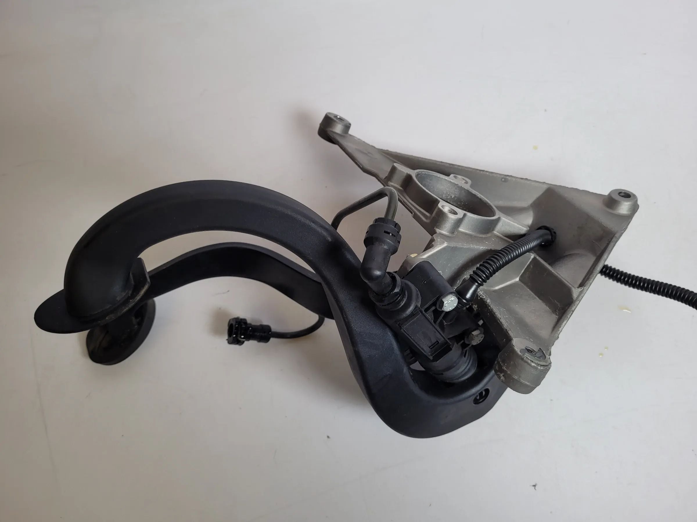 Original Mini One (R50/R53) Bremspedal Kupplungspedal Pedal Block 1511659