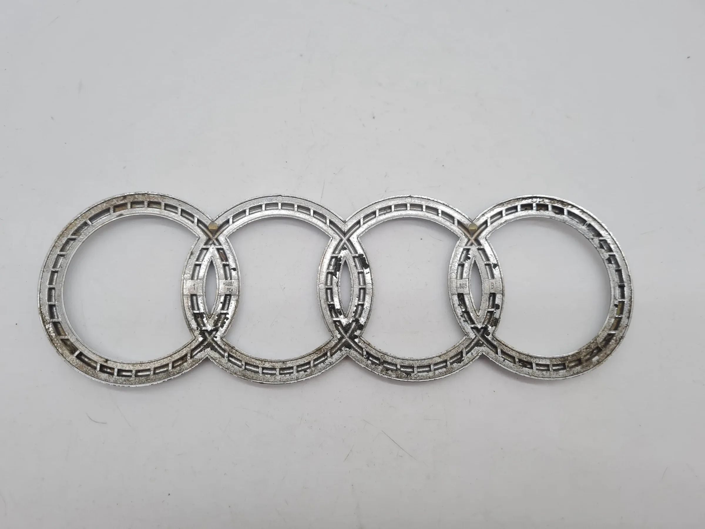 Original Audi A6 (4B2/4B4) Emblem Logo 28395891