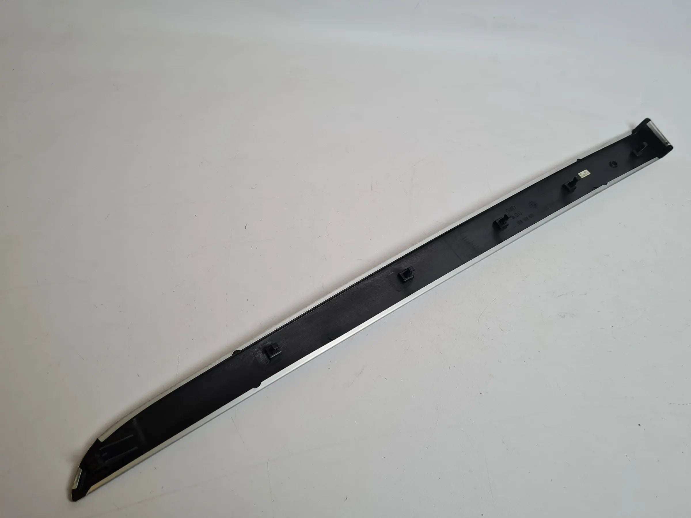 Original Audi A4 (S-Line) Dekorleiste Zierleiste Links Hinten 8E0867419