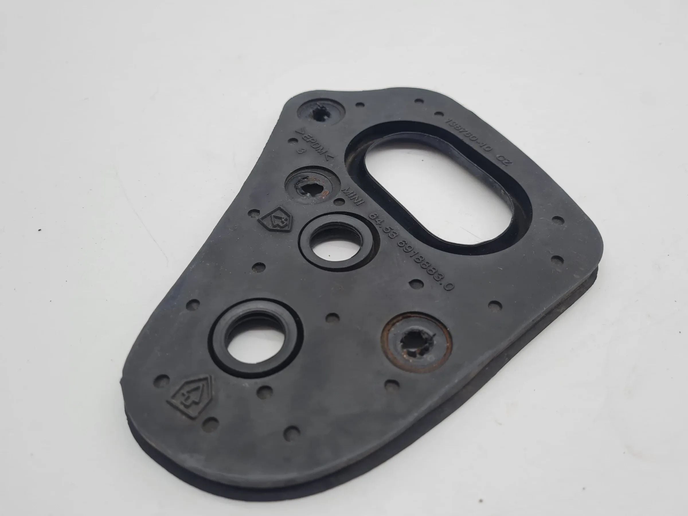 Original Mini One (R50/R53) Wasserleitungstülle 64.53-6918883.0