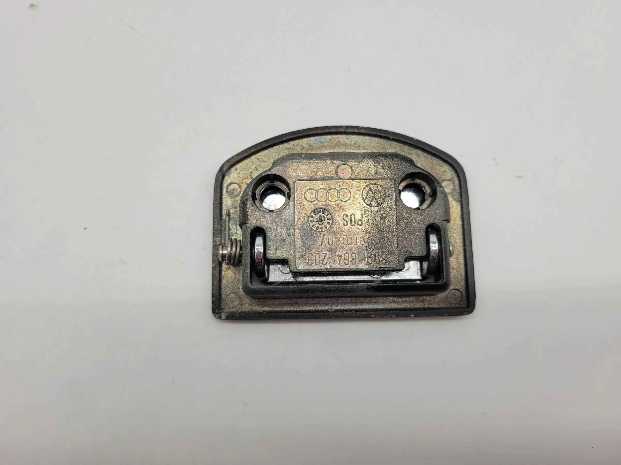 Original Audi A6 (4B2/4B4) Kofferraum Verzurrösen R/L 809864203