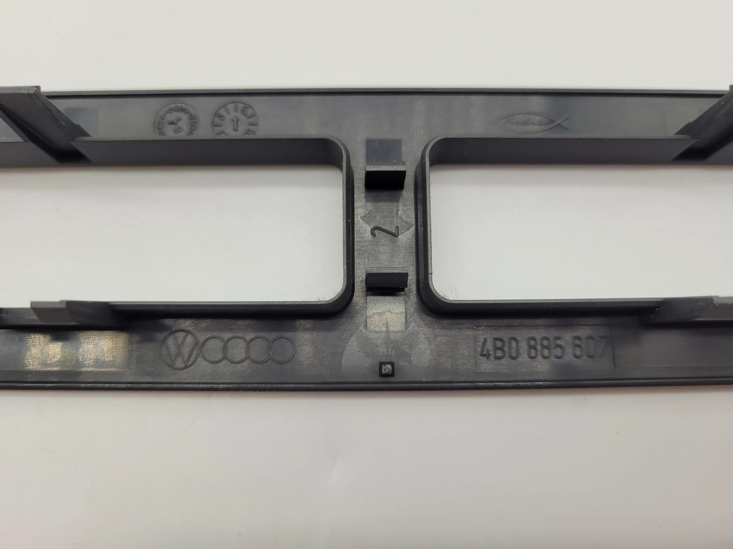 Original Audi A6 (4B2/4B4) Abdeckung Blende Getränkehalter 4B0885607