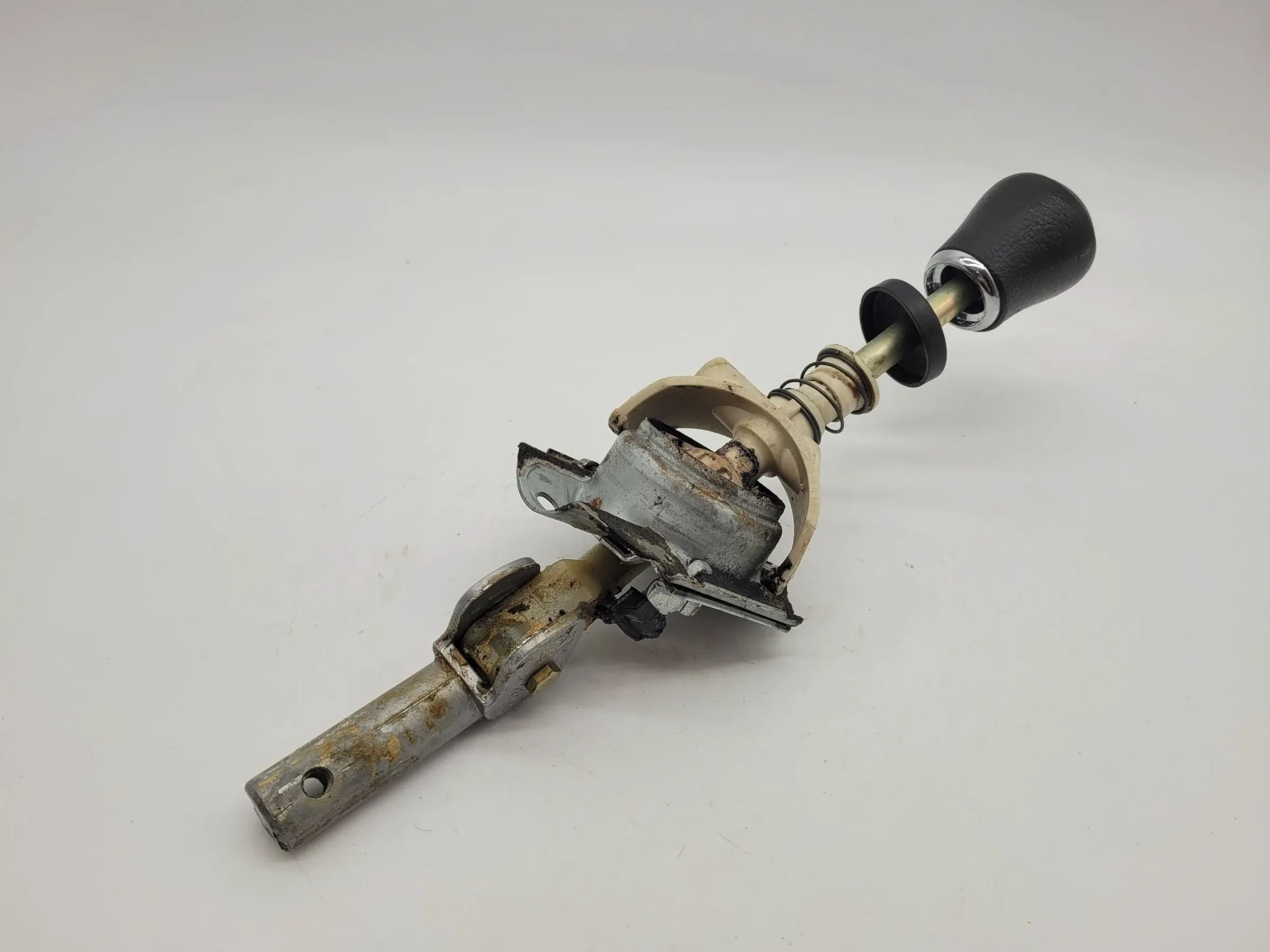Original Audi A6 (4B2/4B4) Schaltbetätigung Schaltgehäuse 8D0711159A