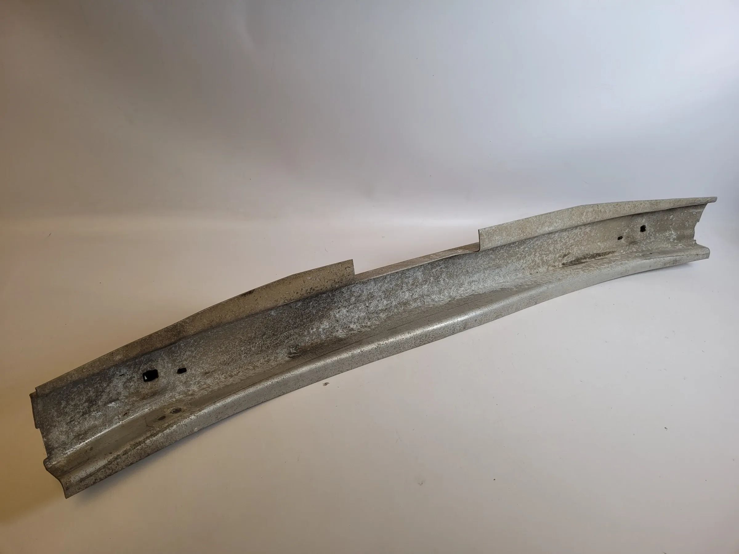 Original Audi A6 (4B2/4B4) Träger Stoßstange Stoßfänger Hinten 4B580799 3/4