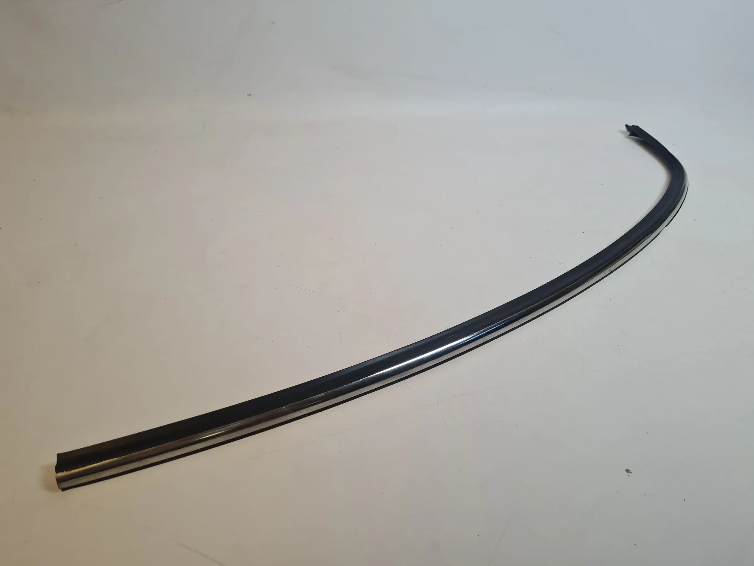 Original Mini One (R50/R53) Dichtung Windschutzscheibe Vorne Links 7051527