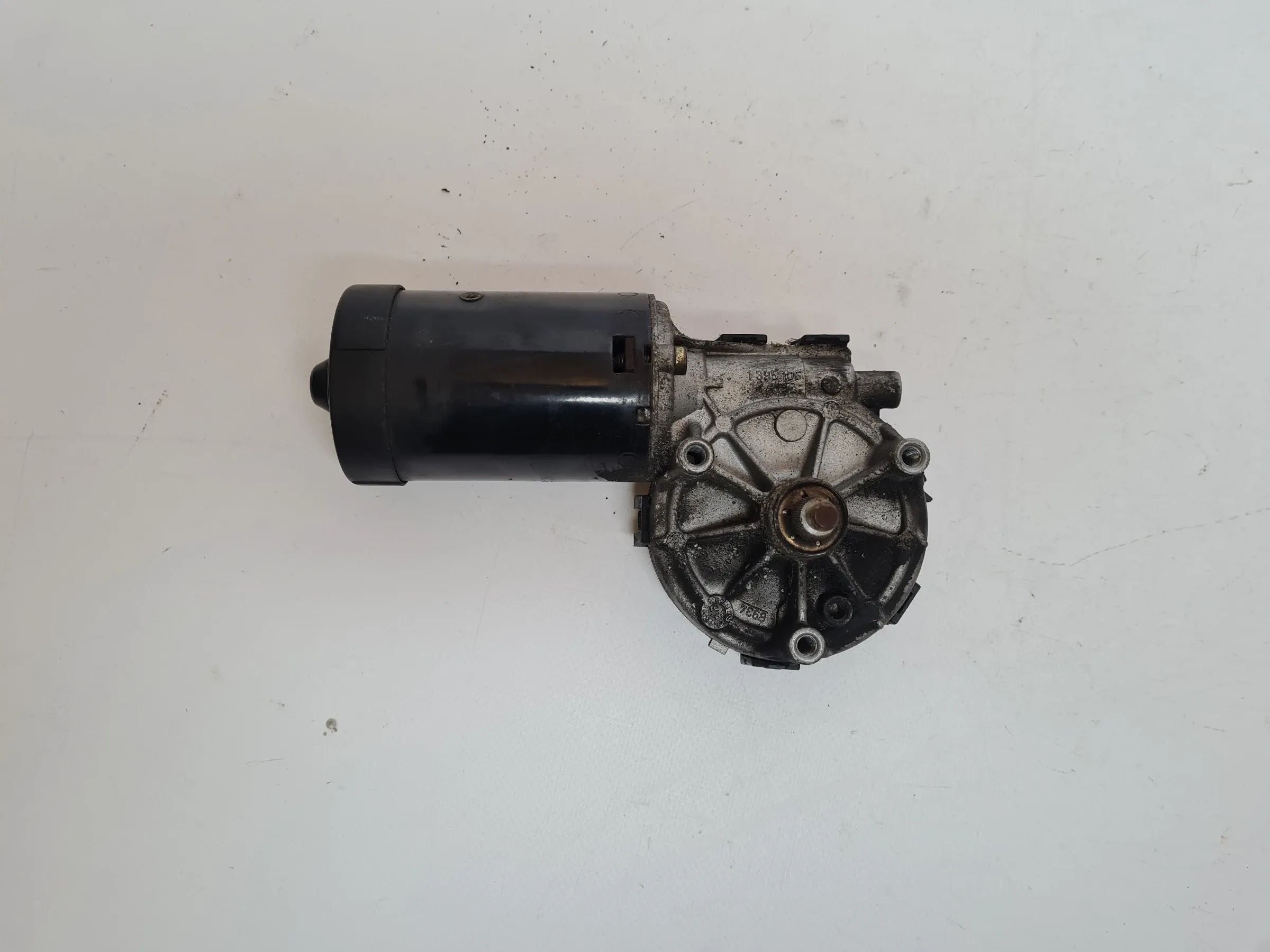 Original Mercedes-Benz E-Klasse/CLK 208/210 Wischermotor Vorne 0390241420CDP