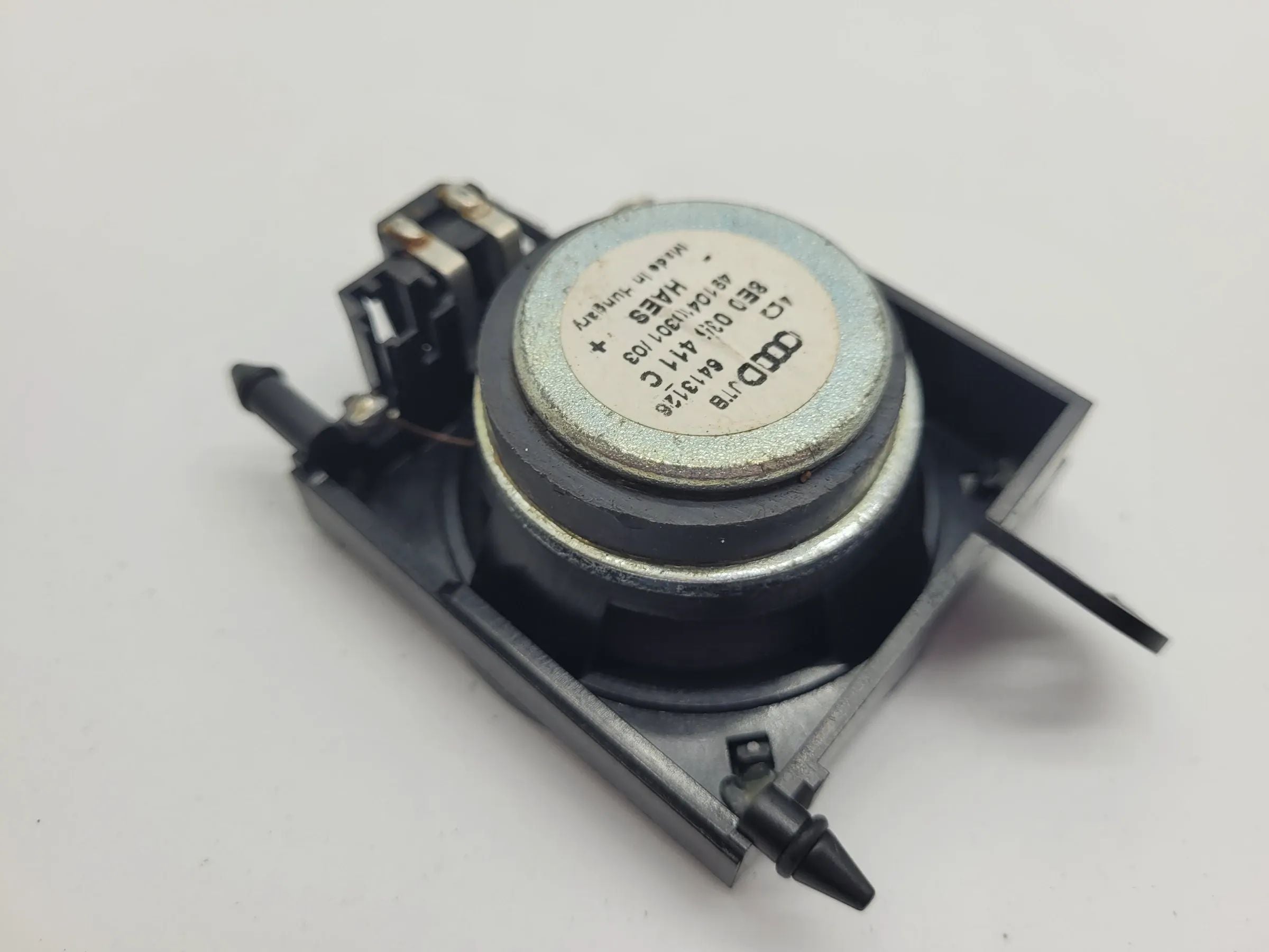 Original Audi A4 (8E/B6/B7) Lautsprecher Armaturenbrett 8E0035411C