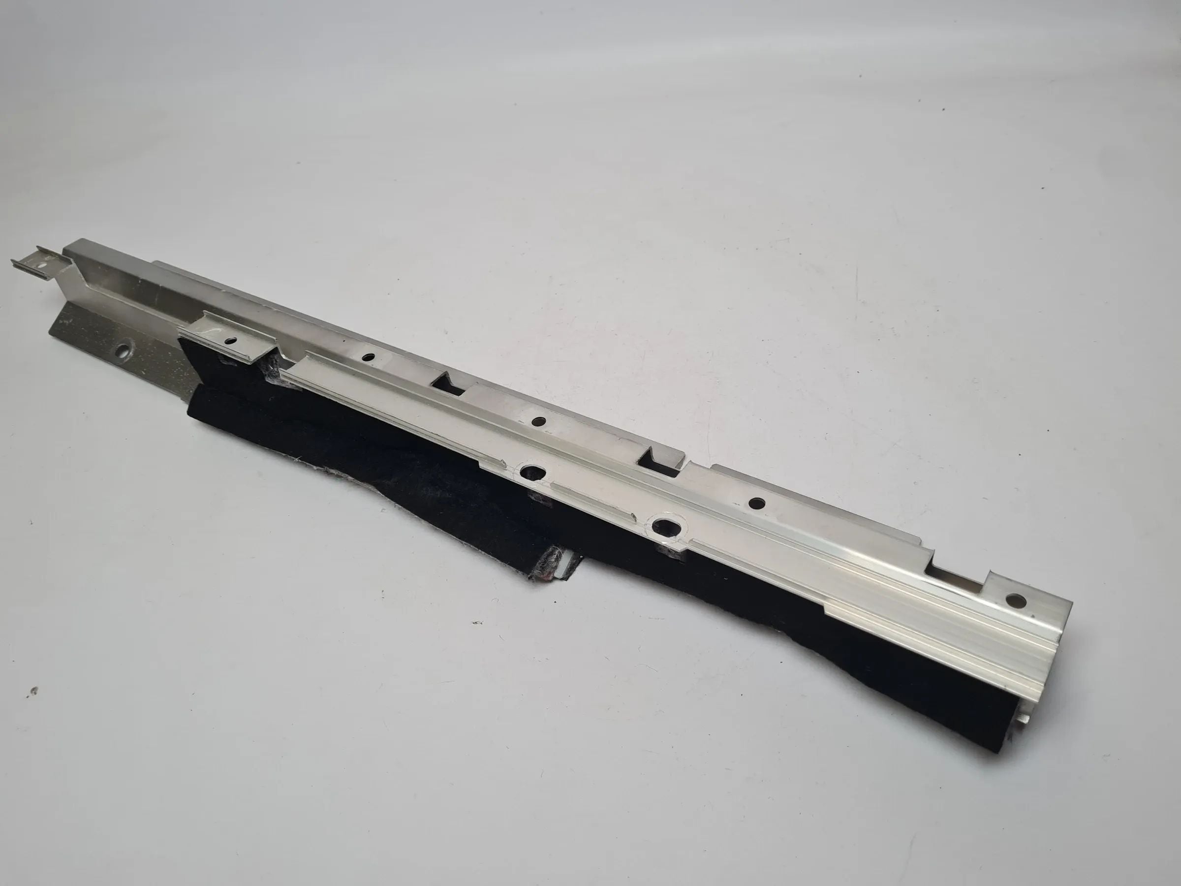 Original BMW X5 (E53) Halterung Links Hinten 51.47-8408765