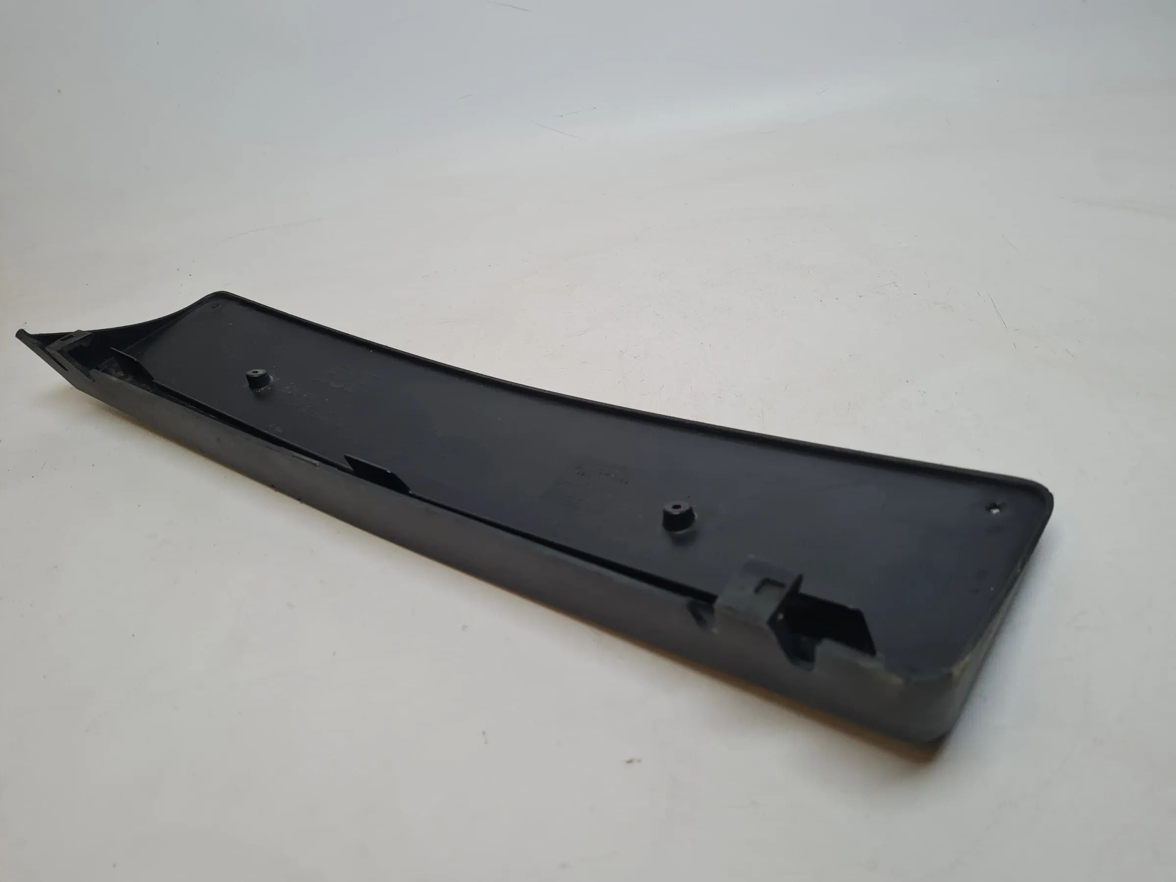 Original Mercedes-Benz C-Klasse (W203) Kennzeichenhalter A2038850781