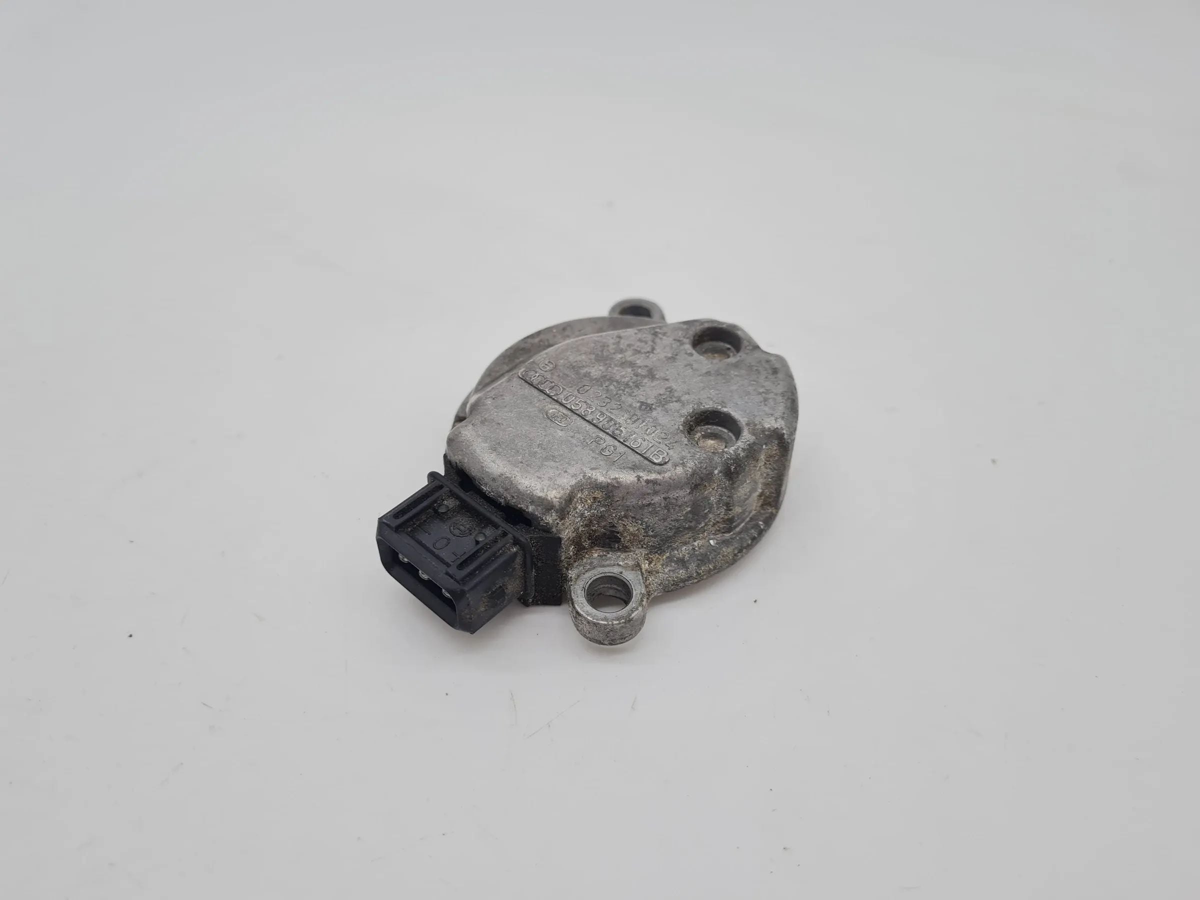 Original Audi A6 (4B2/4B4) Nockenwellensensor Impulsgeber 058905161B
