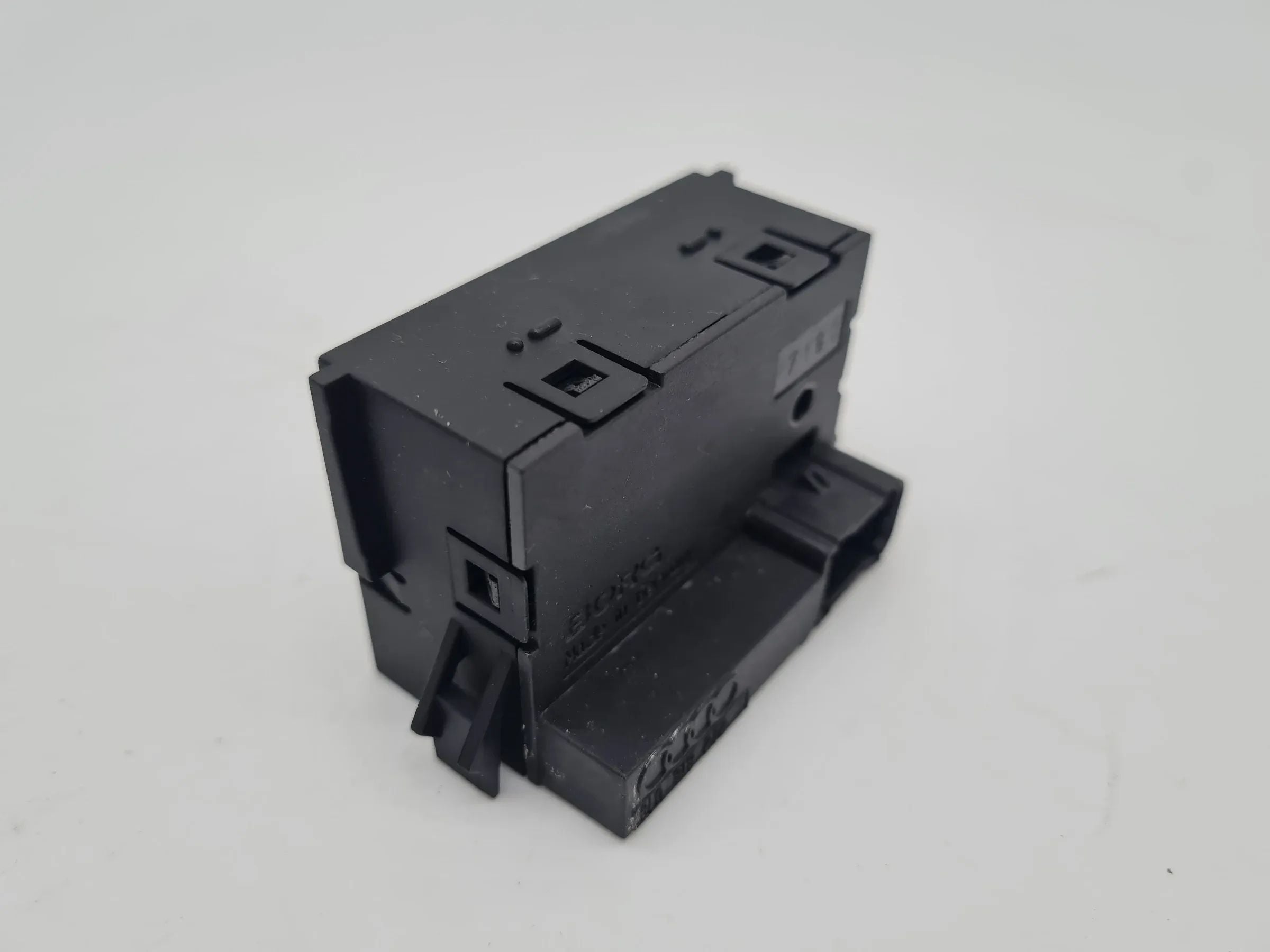 Original Audi A6 (4B2/4B4) Bordcomputer Display 8L0919272A
