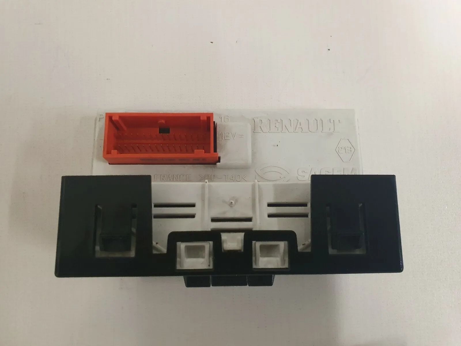 Pantalla del ordenador de a bordo RENAULT Megane II 8200107839 AN6018 K19