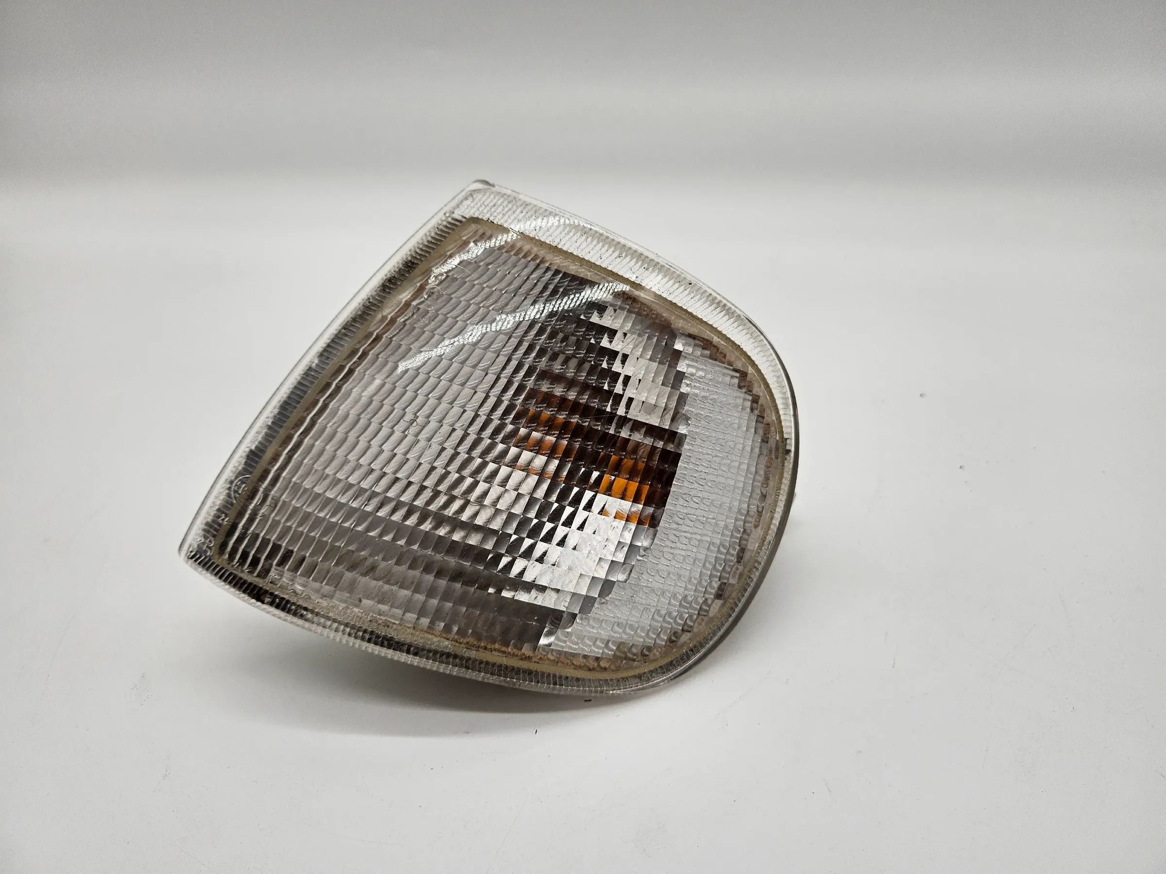 ไฟเลี้ยวหน้า ซ้าย 1996 Skoda 246153-00 รุ่น 791, 795