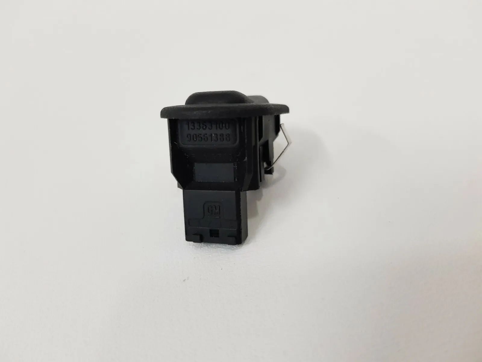 Оригинальный выключатель стеклоподъемника Опель Зафира А 90561388
